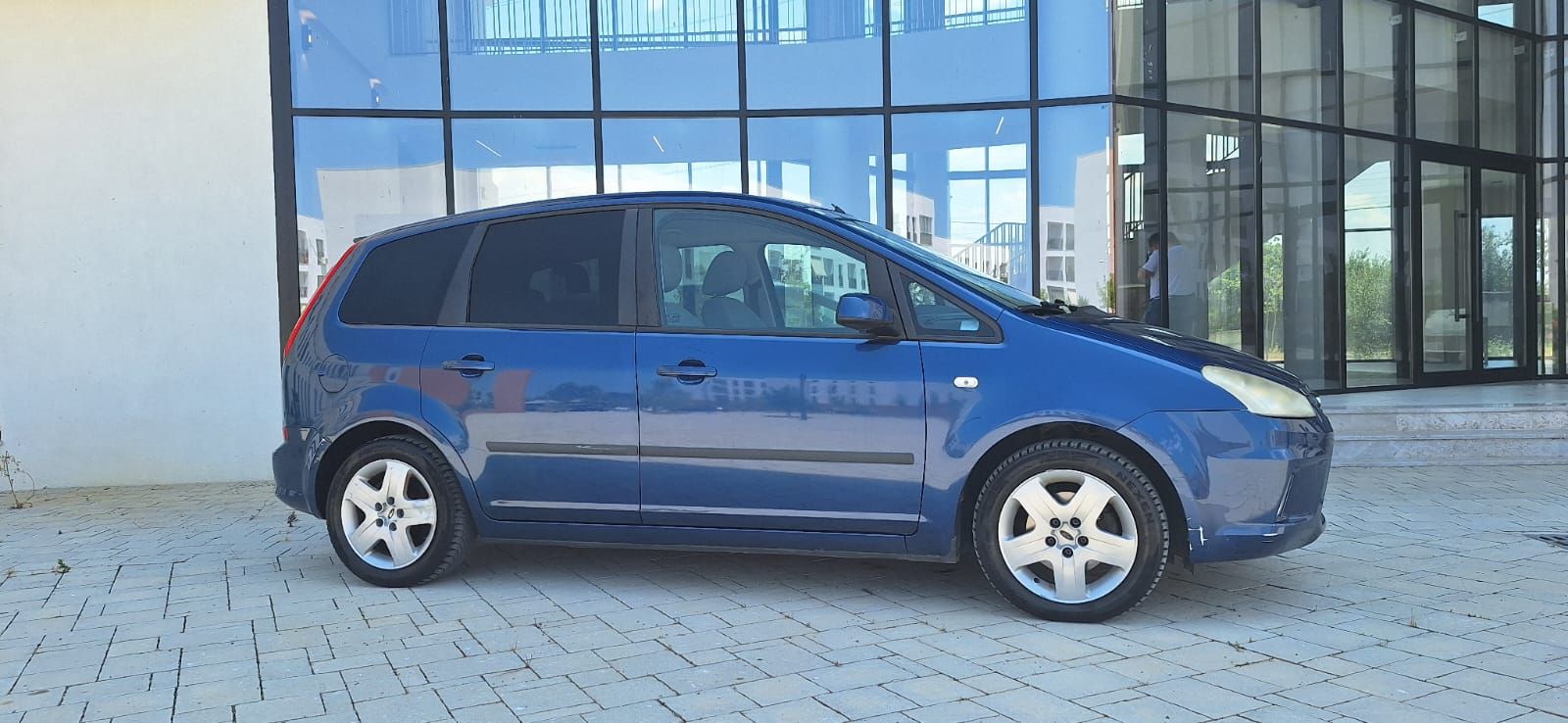 Ford C-MAX Energi - photo 4