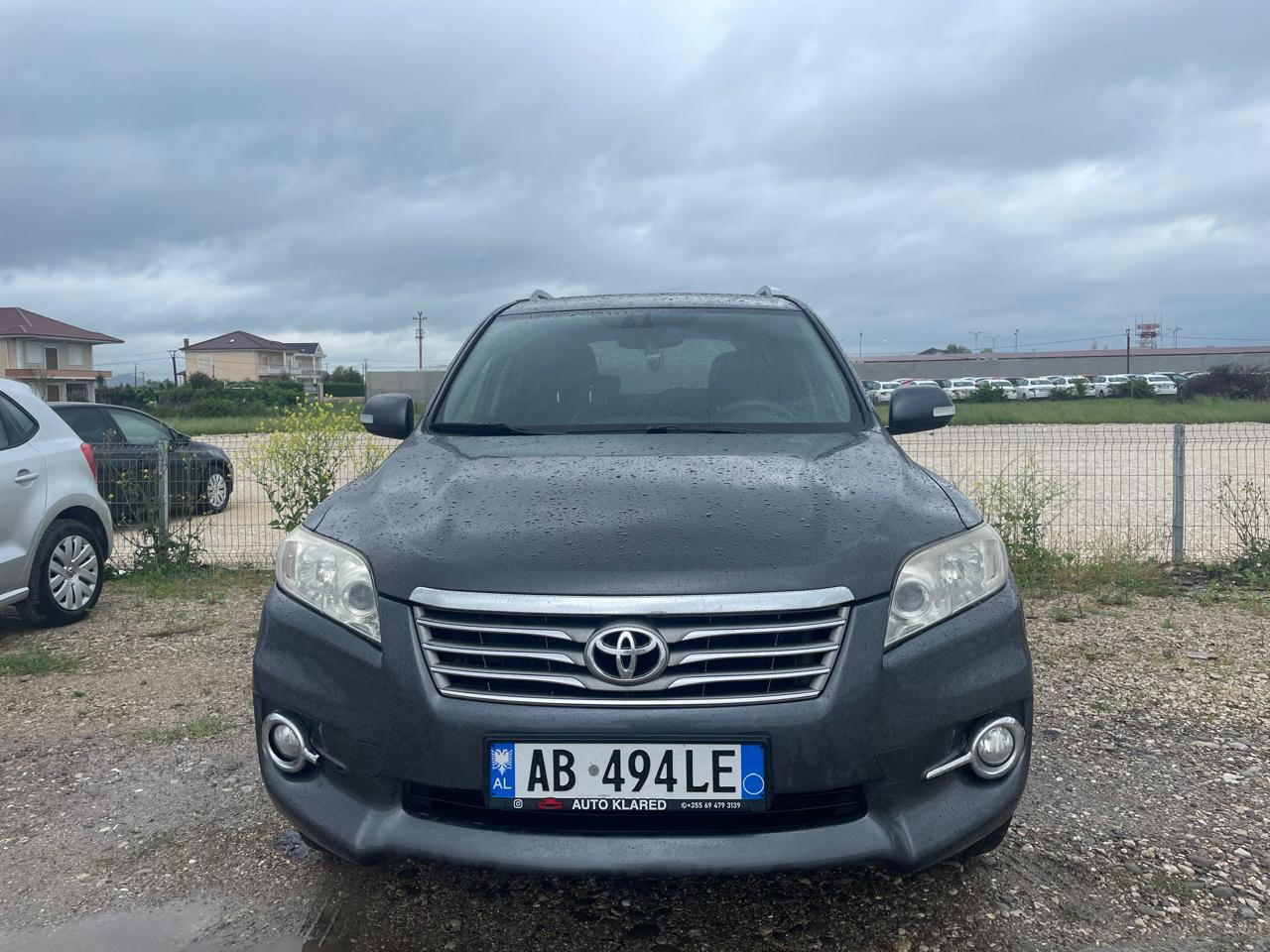 Toyota RAV4 - main photo