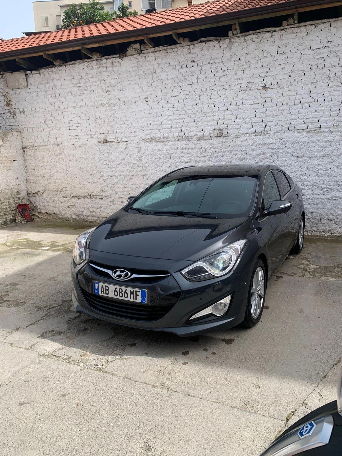 Hyundai I40 - main photo