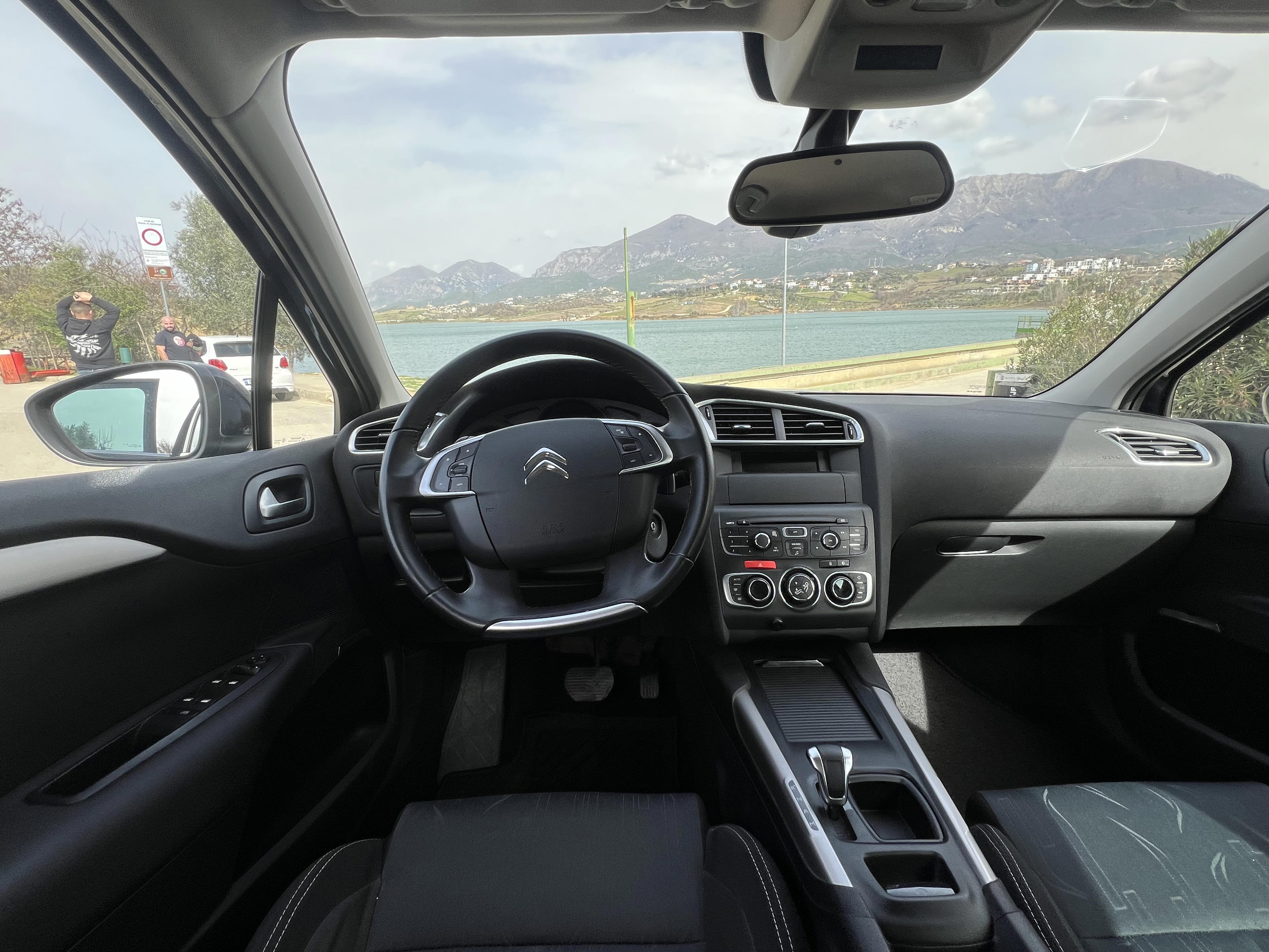 Citroen C4 - photo 3