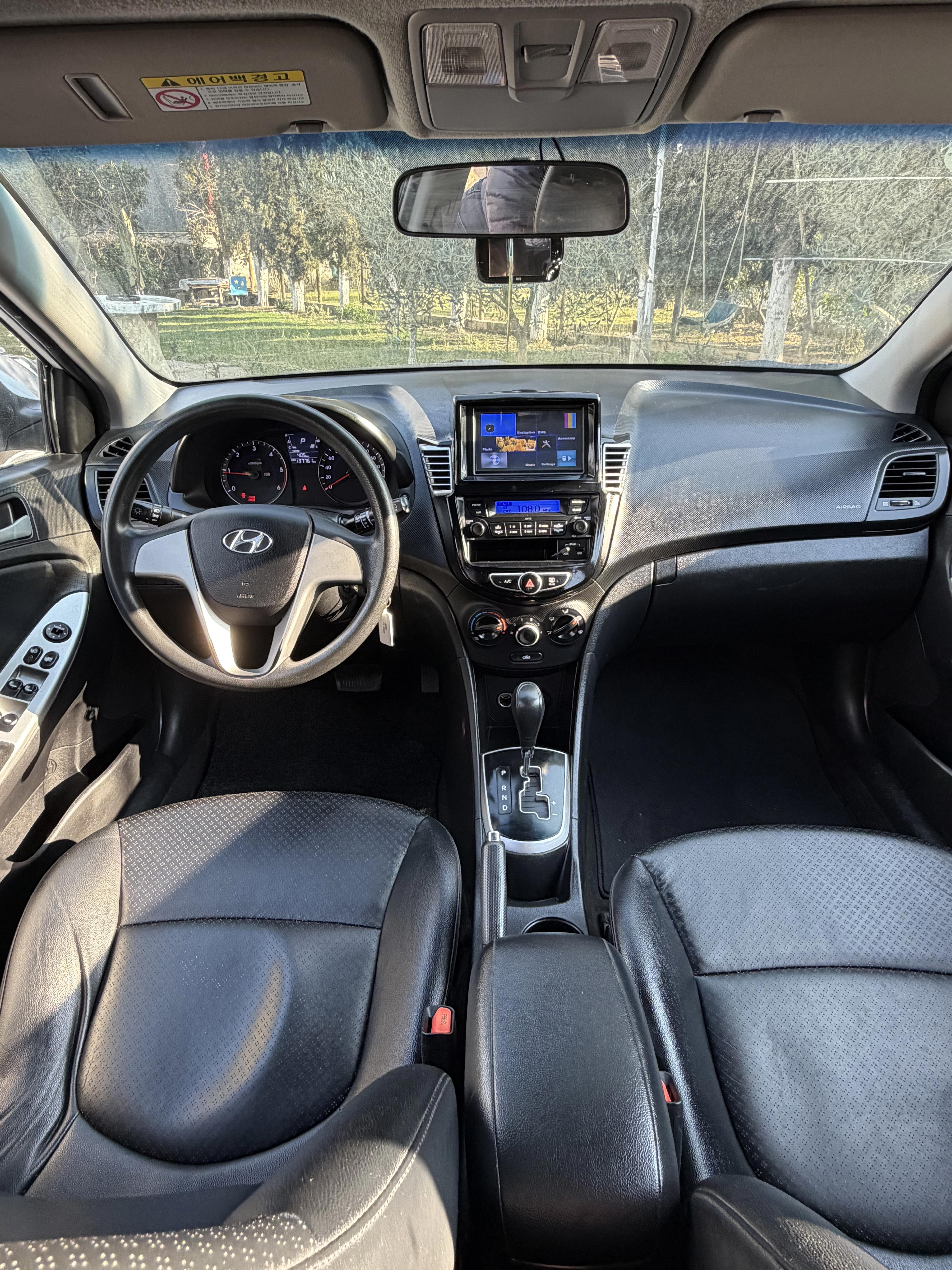 Hyundai Accent - main photo