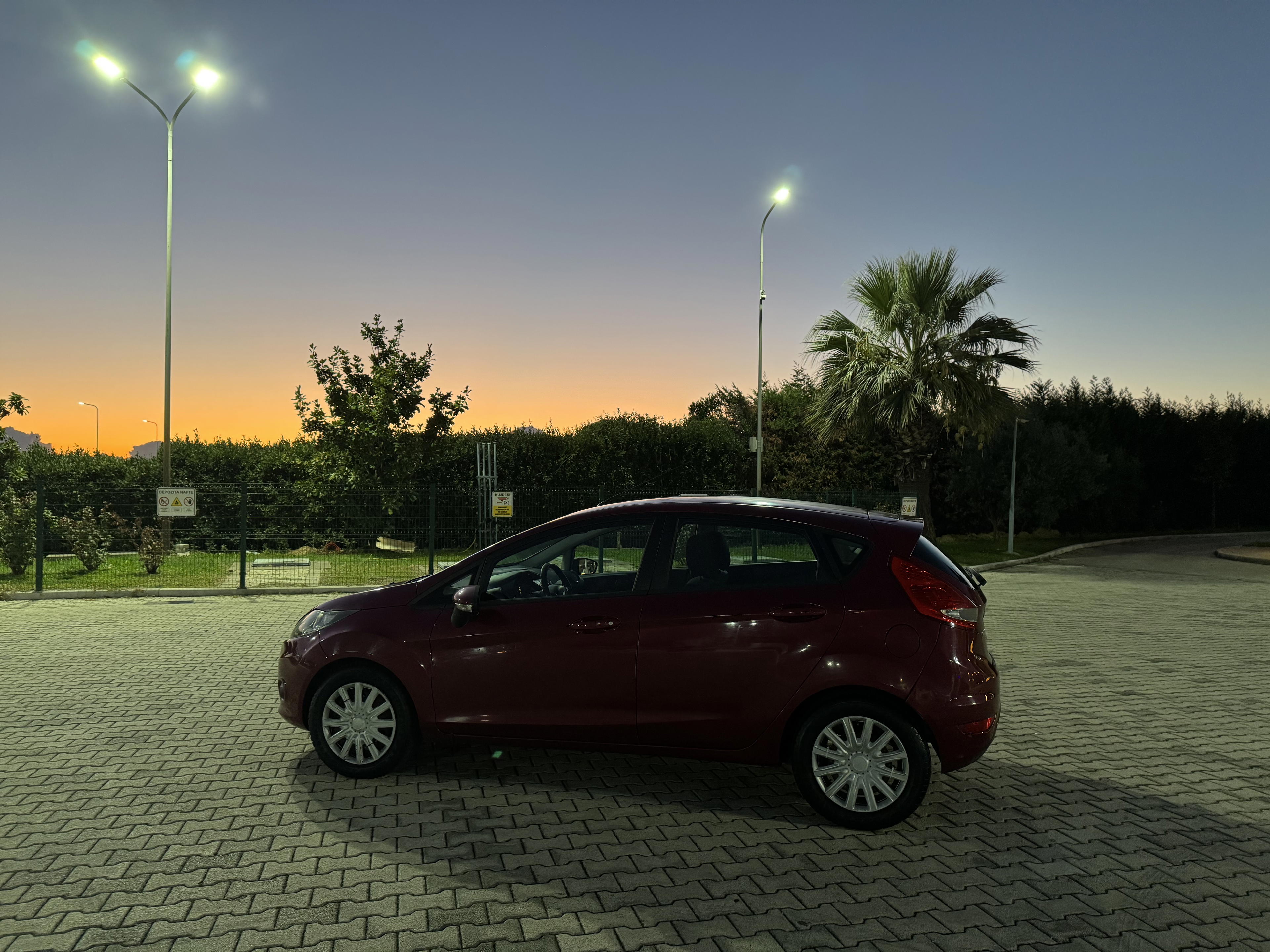 Ford Fiesta - photo 4