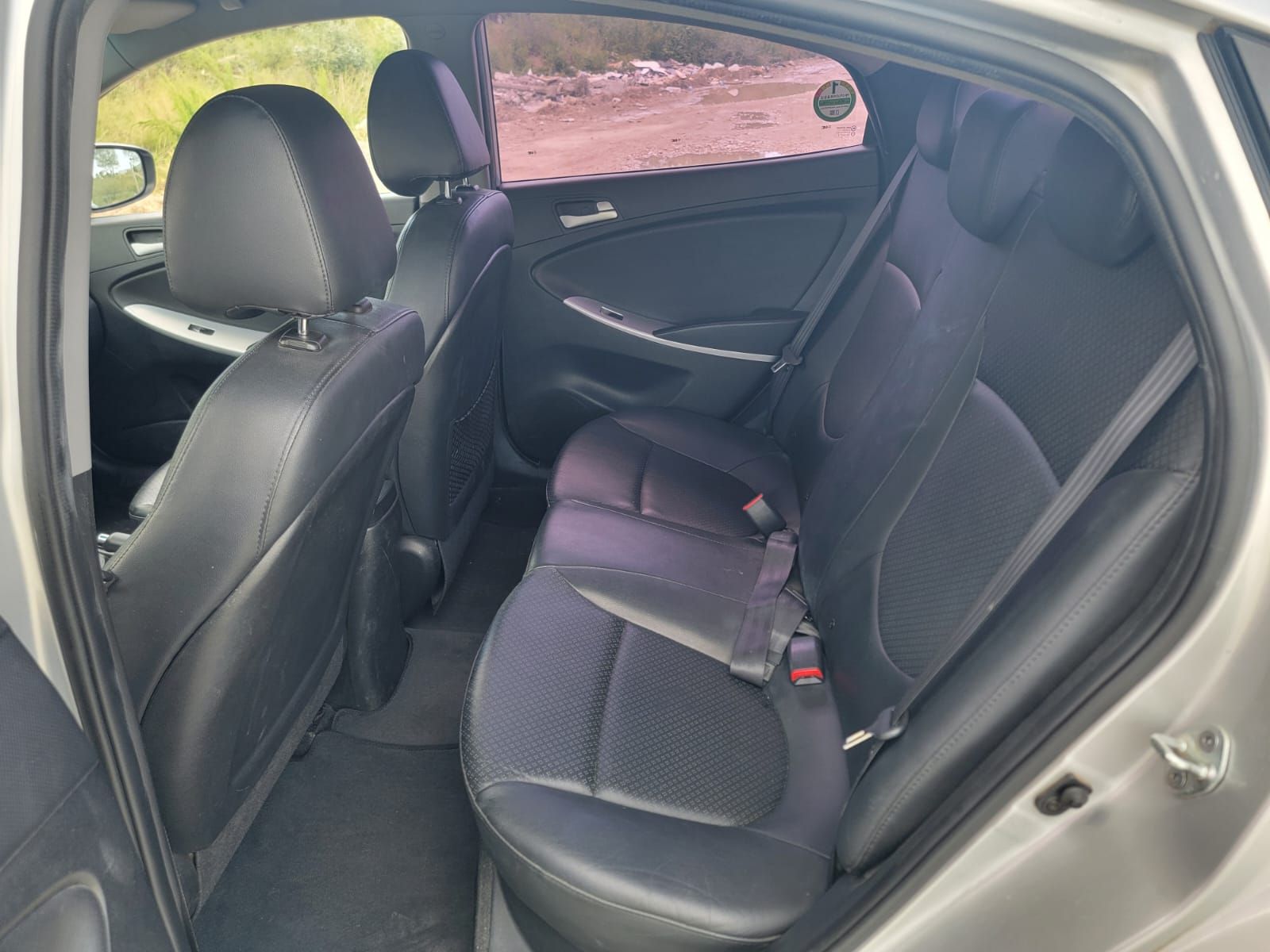 Hyundai Accent - photo 4