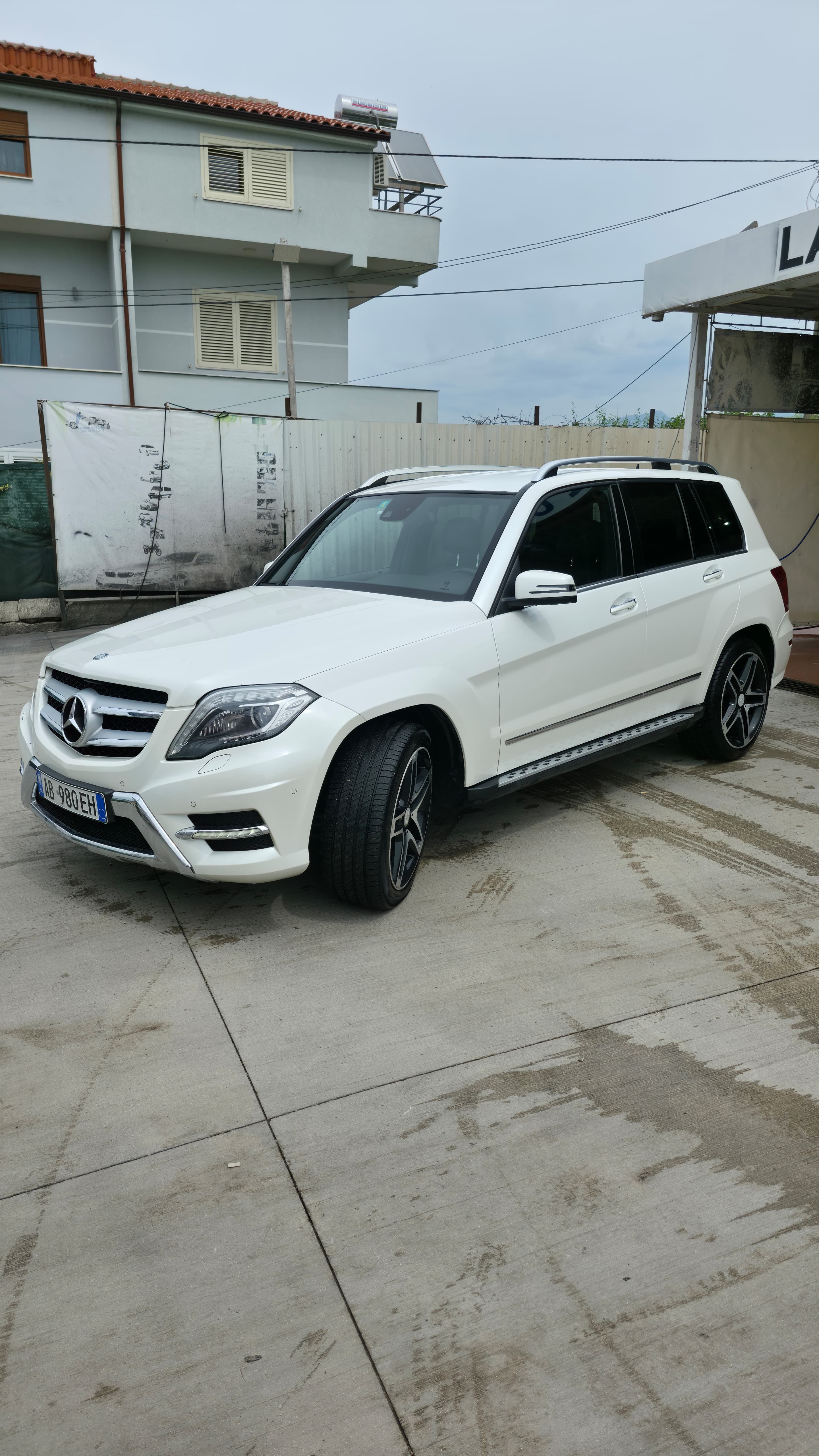 Mercedes-Benz GLK-Class - side view