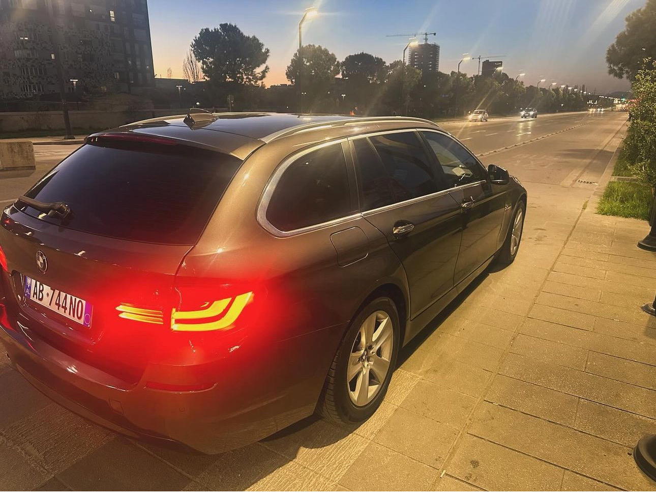 BMW 5 Series - photo 4