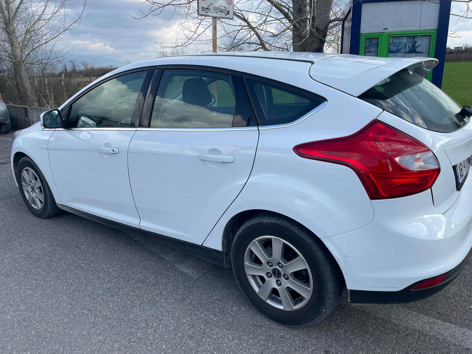 Ford Focus ST - side view