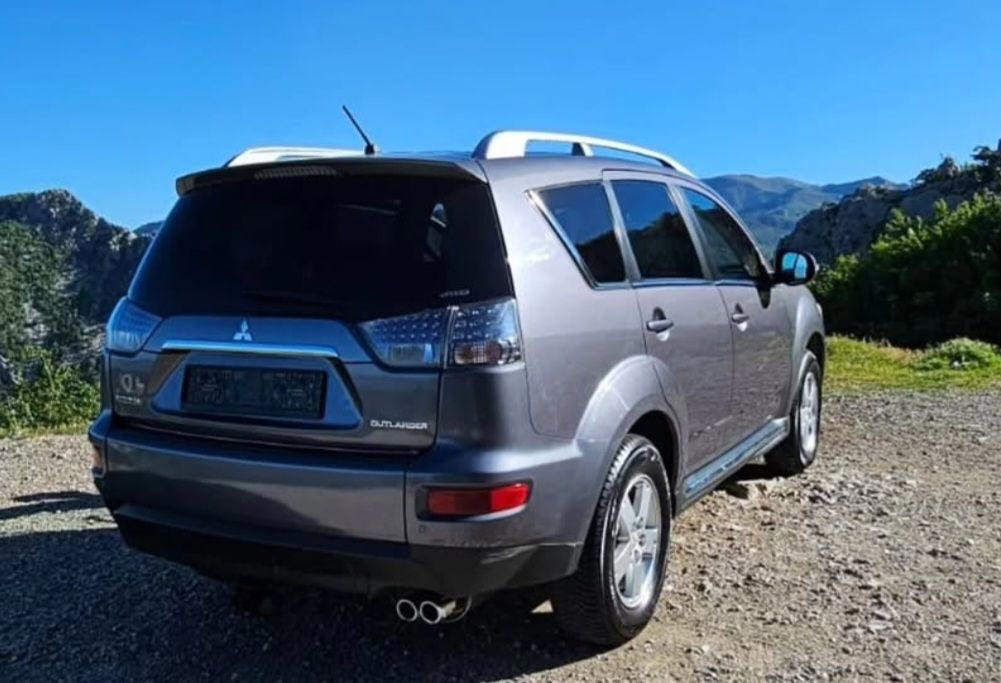 Mitsubishi Outlander - photo 4