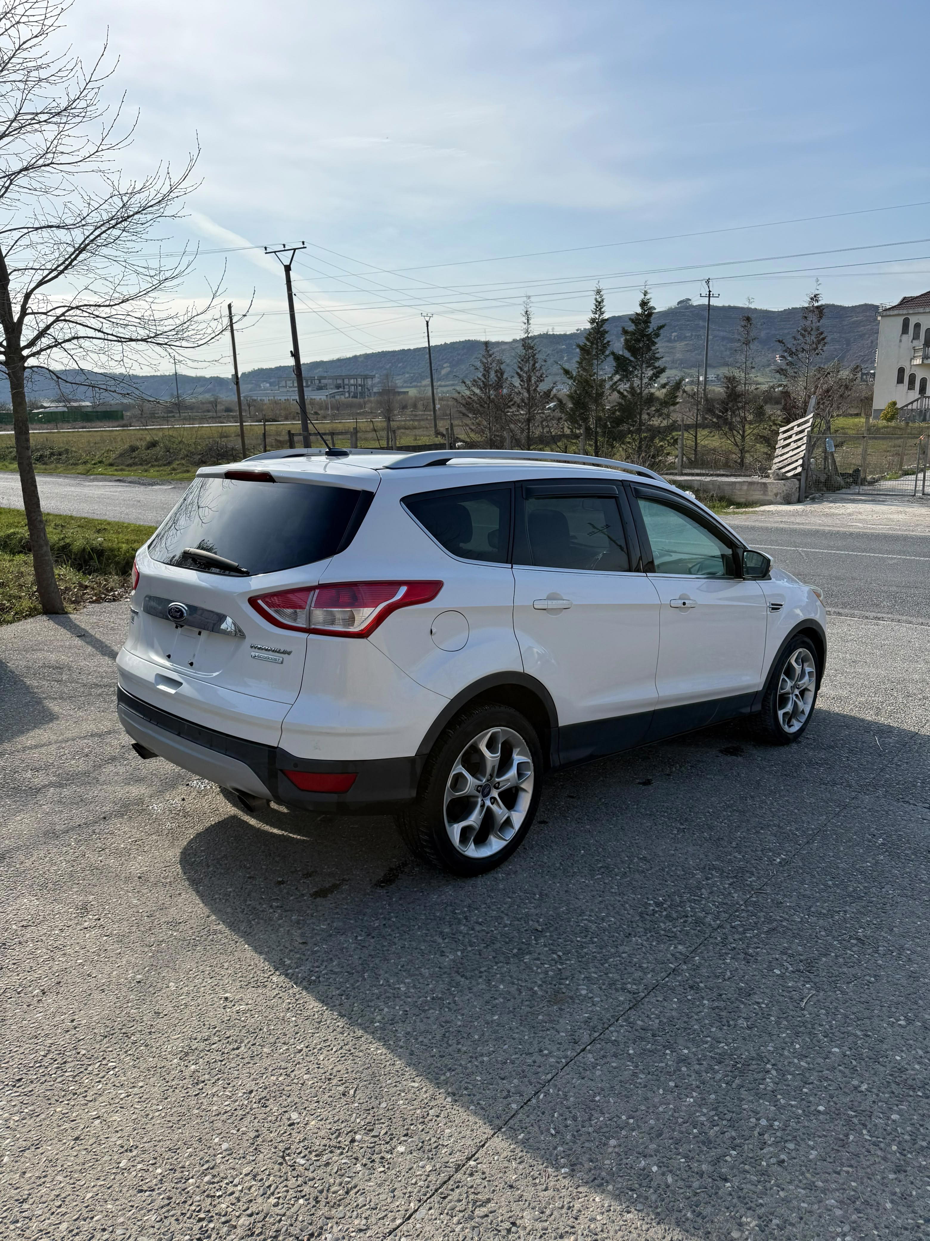 Ford Escape - side view