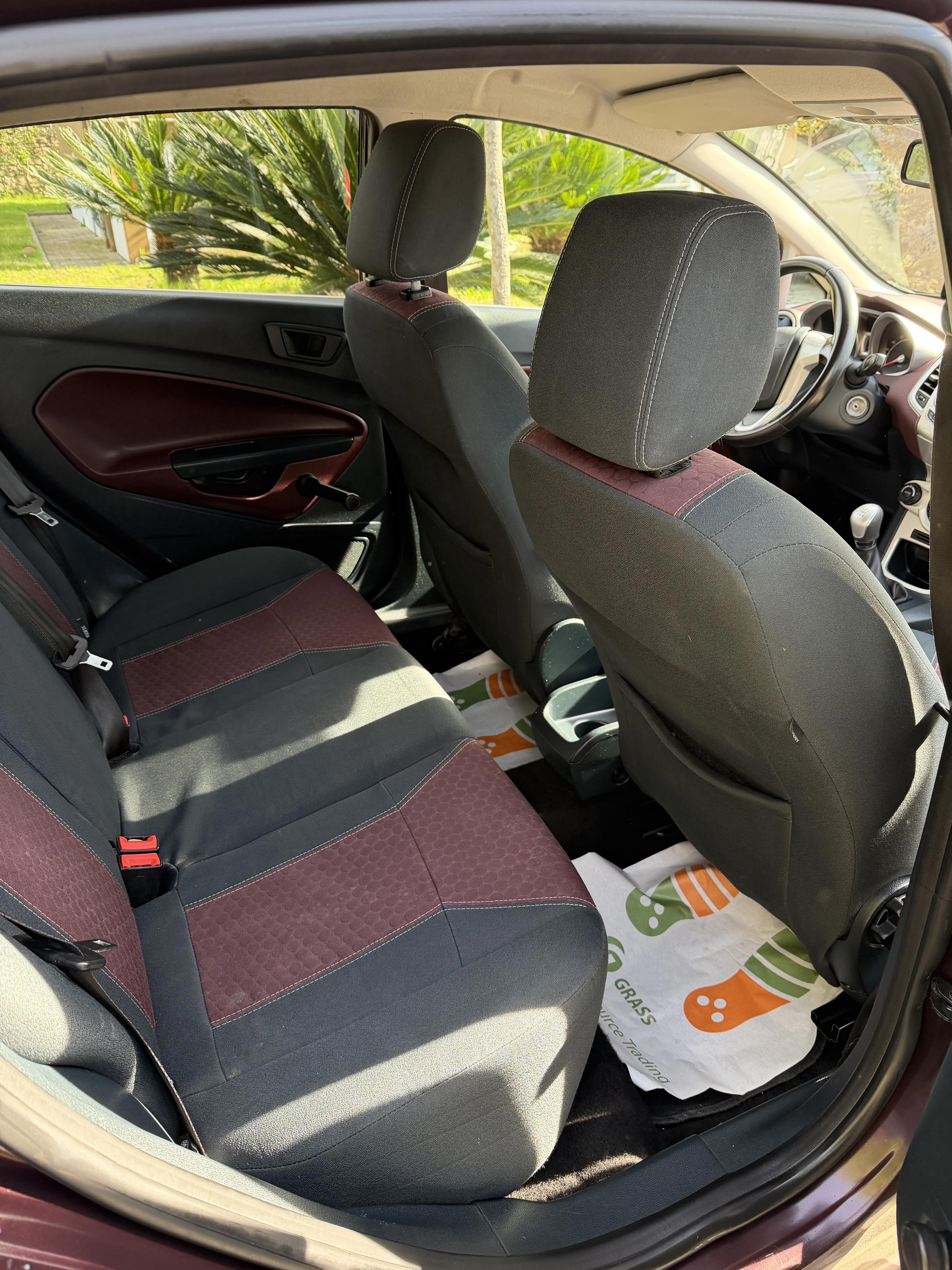 Ford Fiesta - photo 4