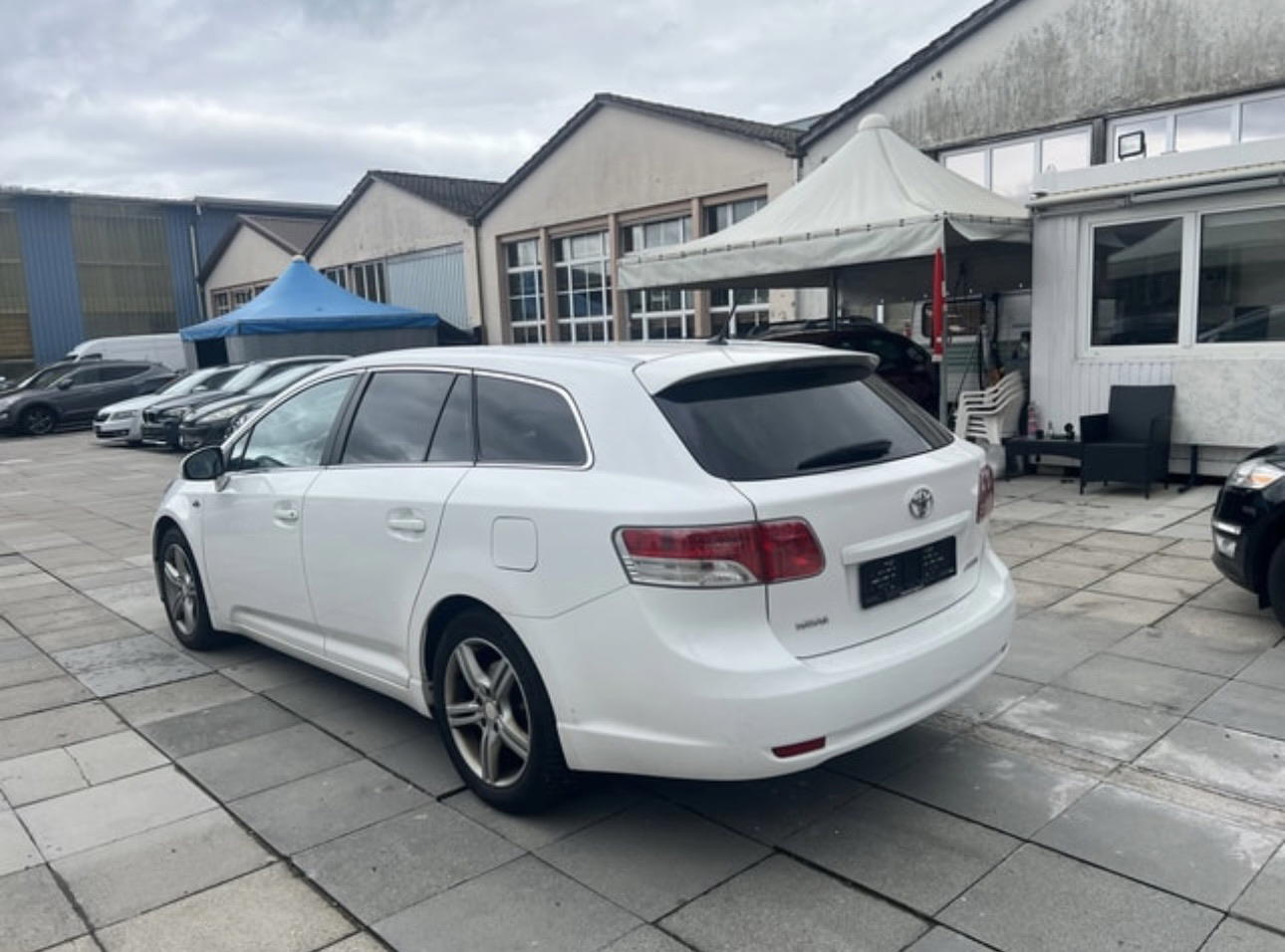 Toyota Prius v - photo 4