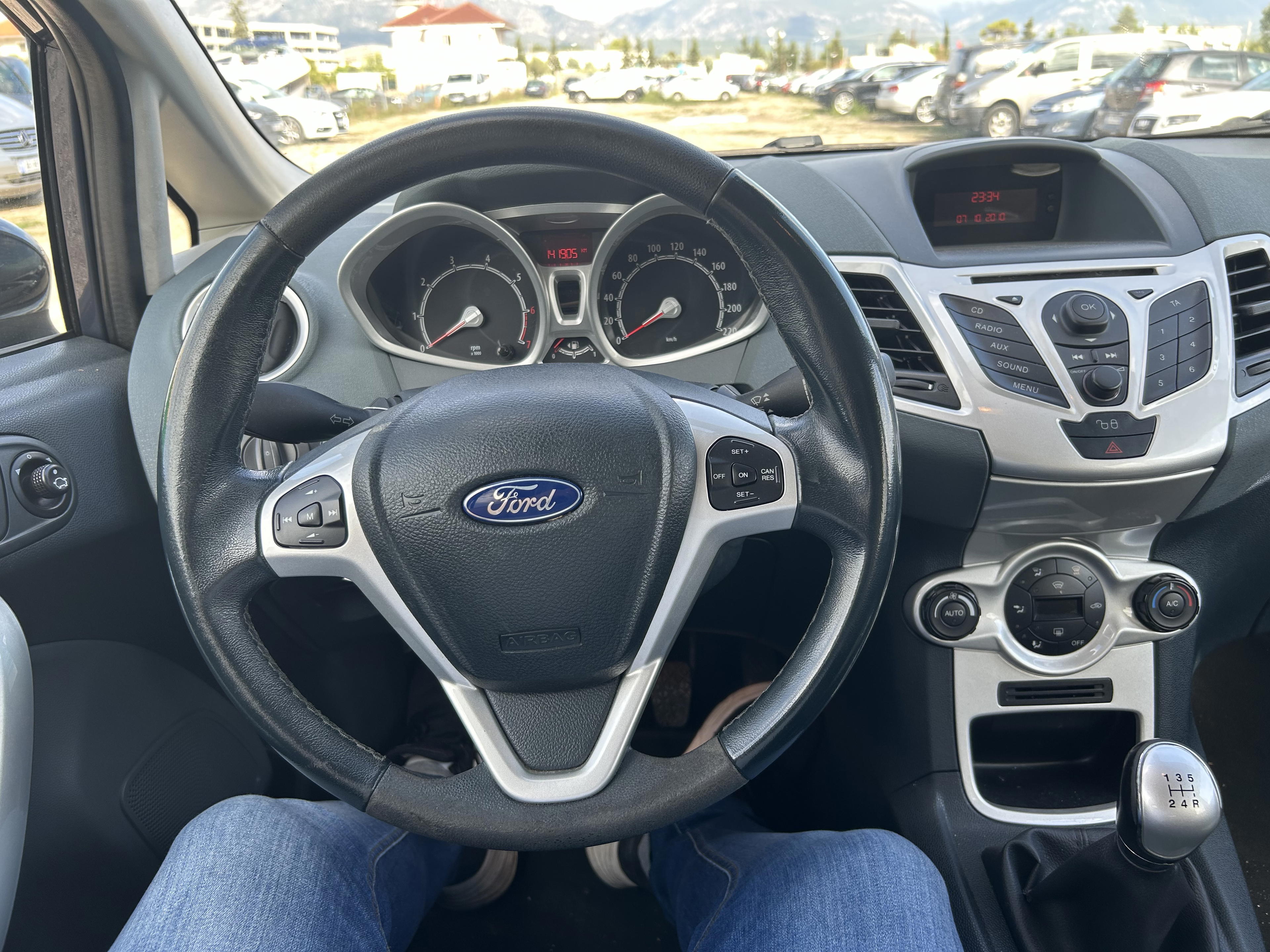 Ford Fiesta - main photo