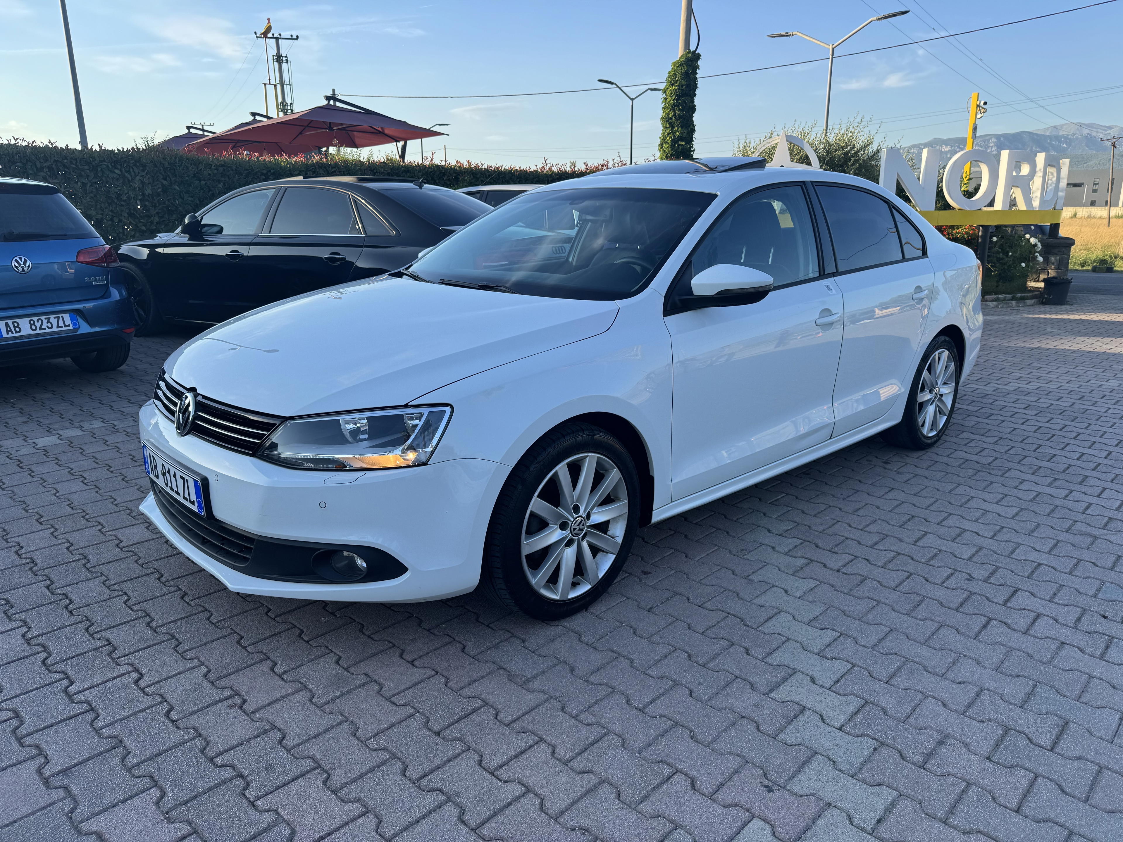 Volkswagen Jetta - photo 4