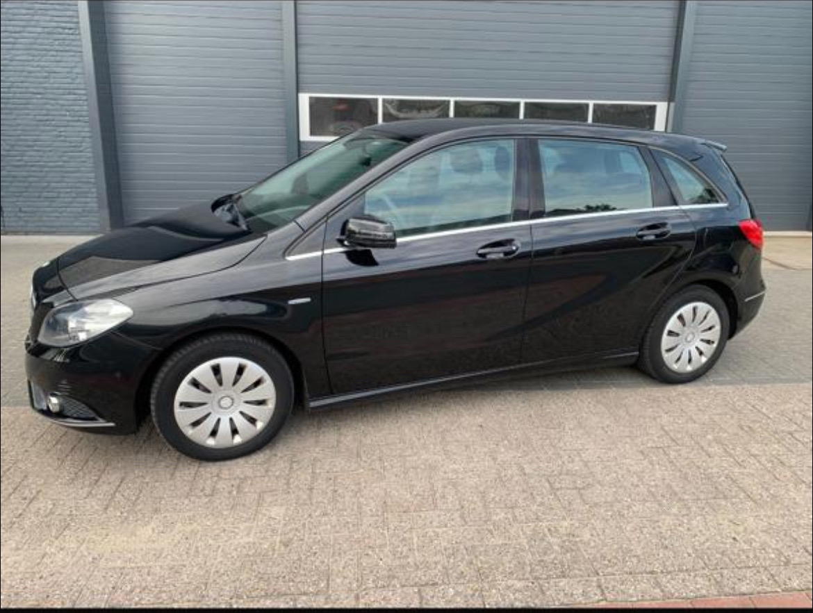 Mercedes-Benz B-Class - main photo