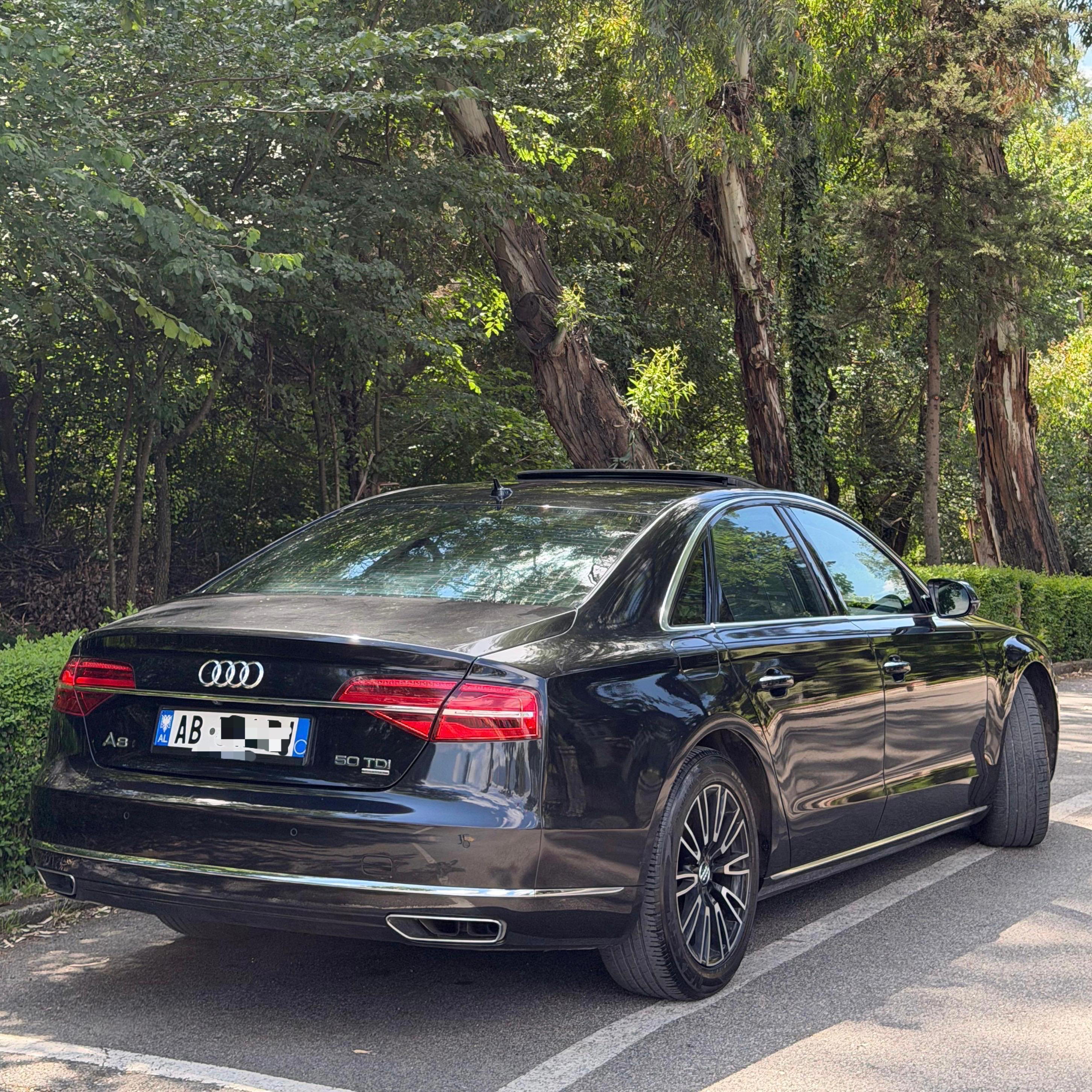 Audi A8 - photo 3