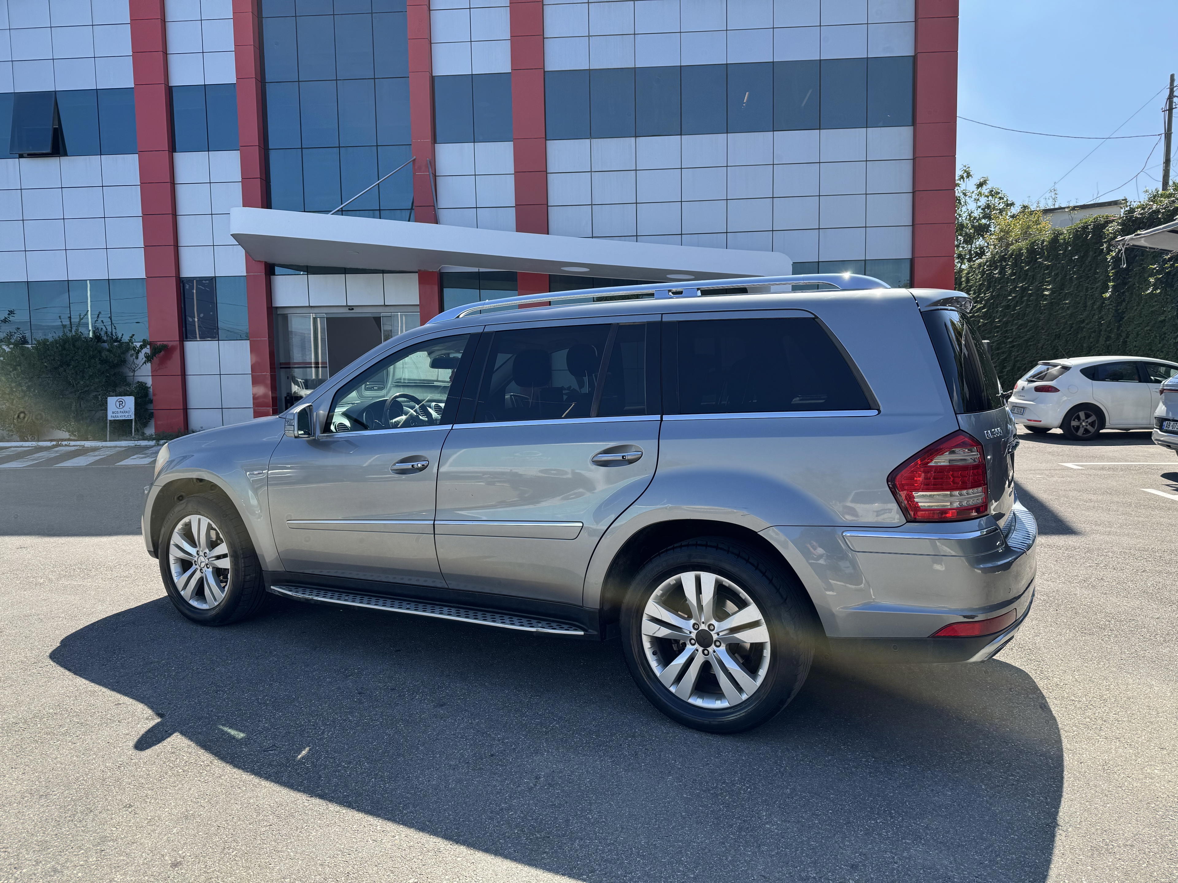 Mercedes-Benz GL-Class - photo 4