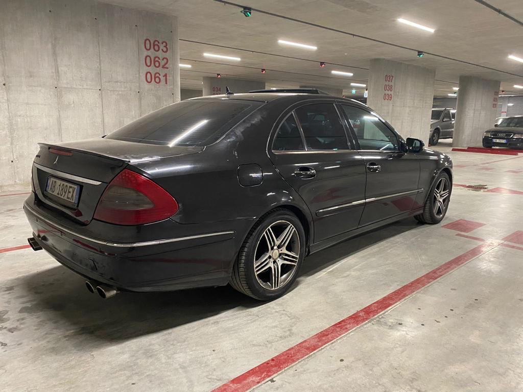 Mercedes-Benz E-Class - photo 4