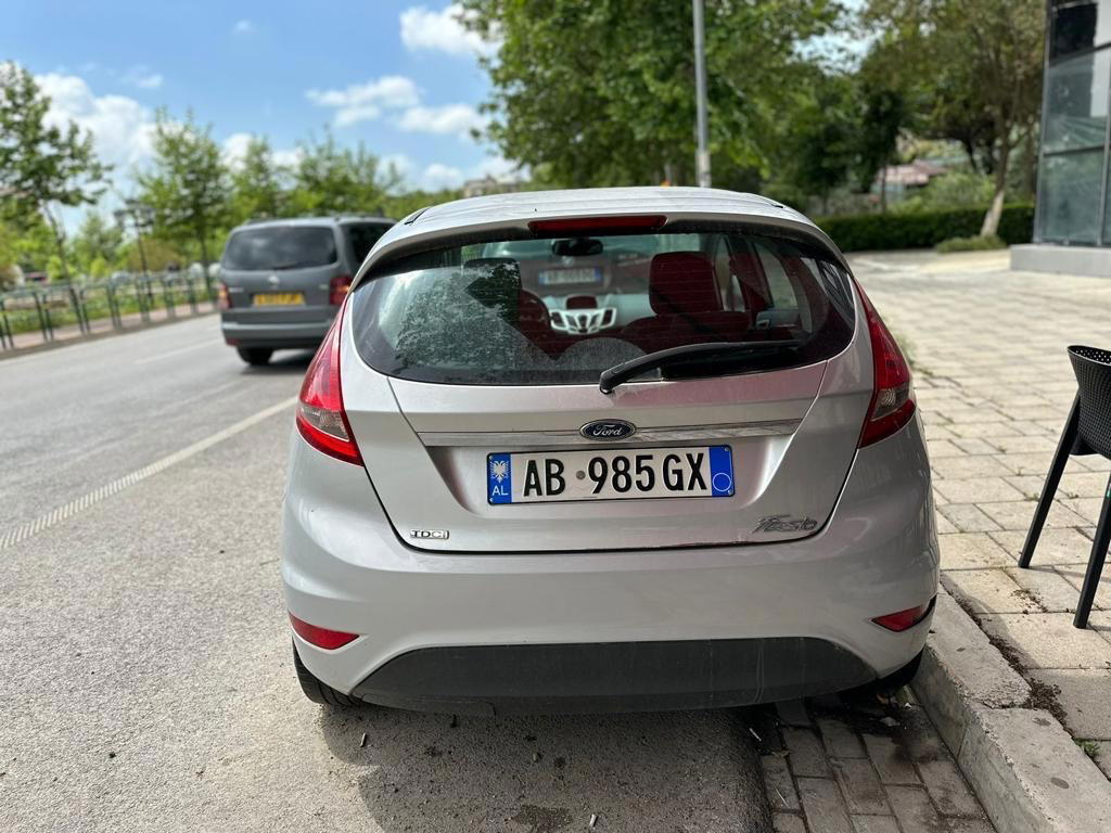 Ford Fiesta - photo 3