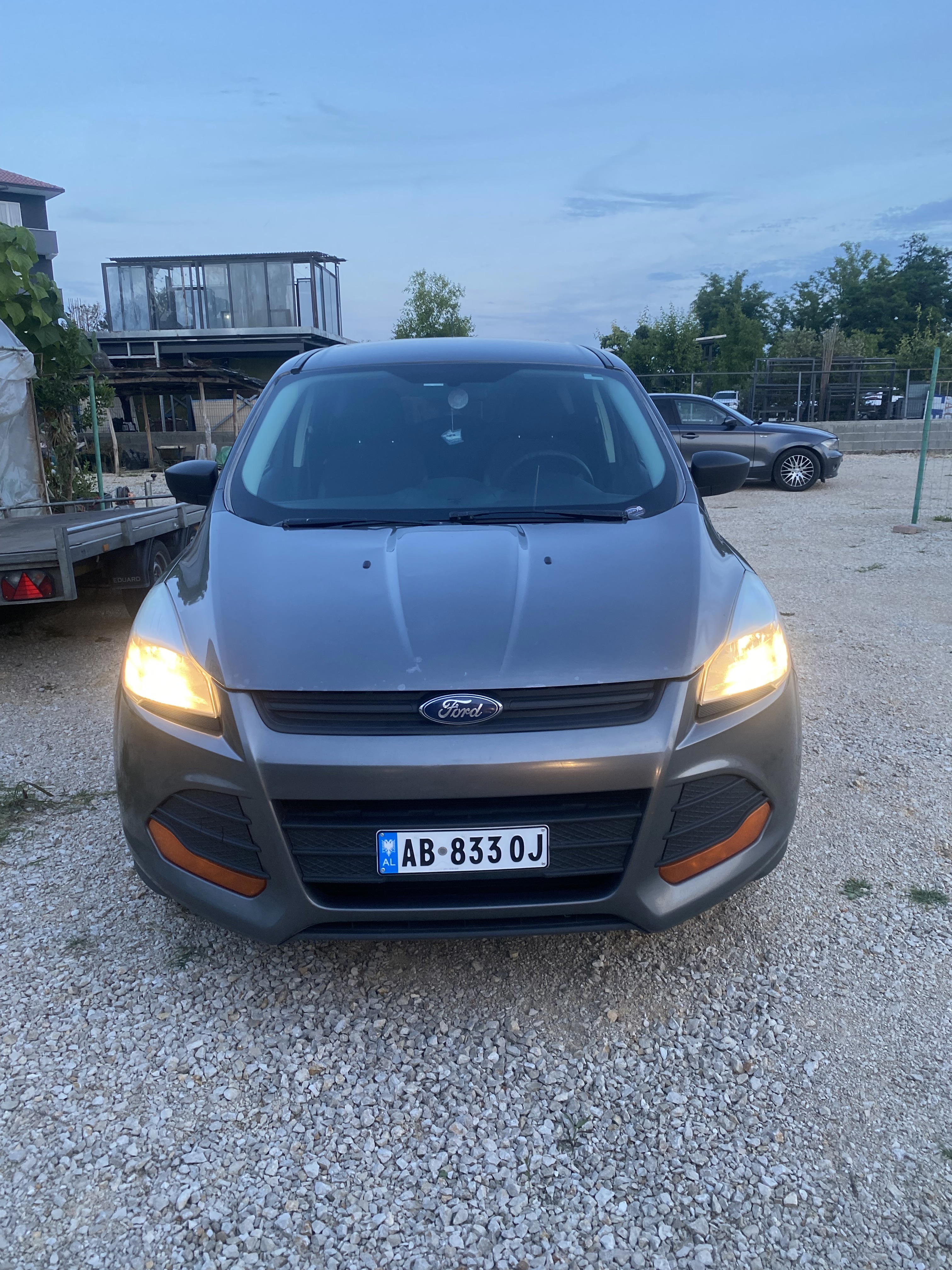 Ford Escape - main photo
