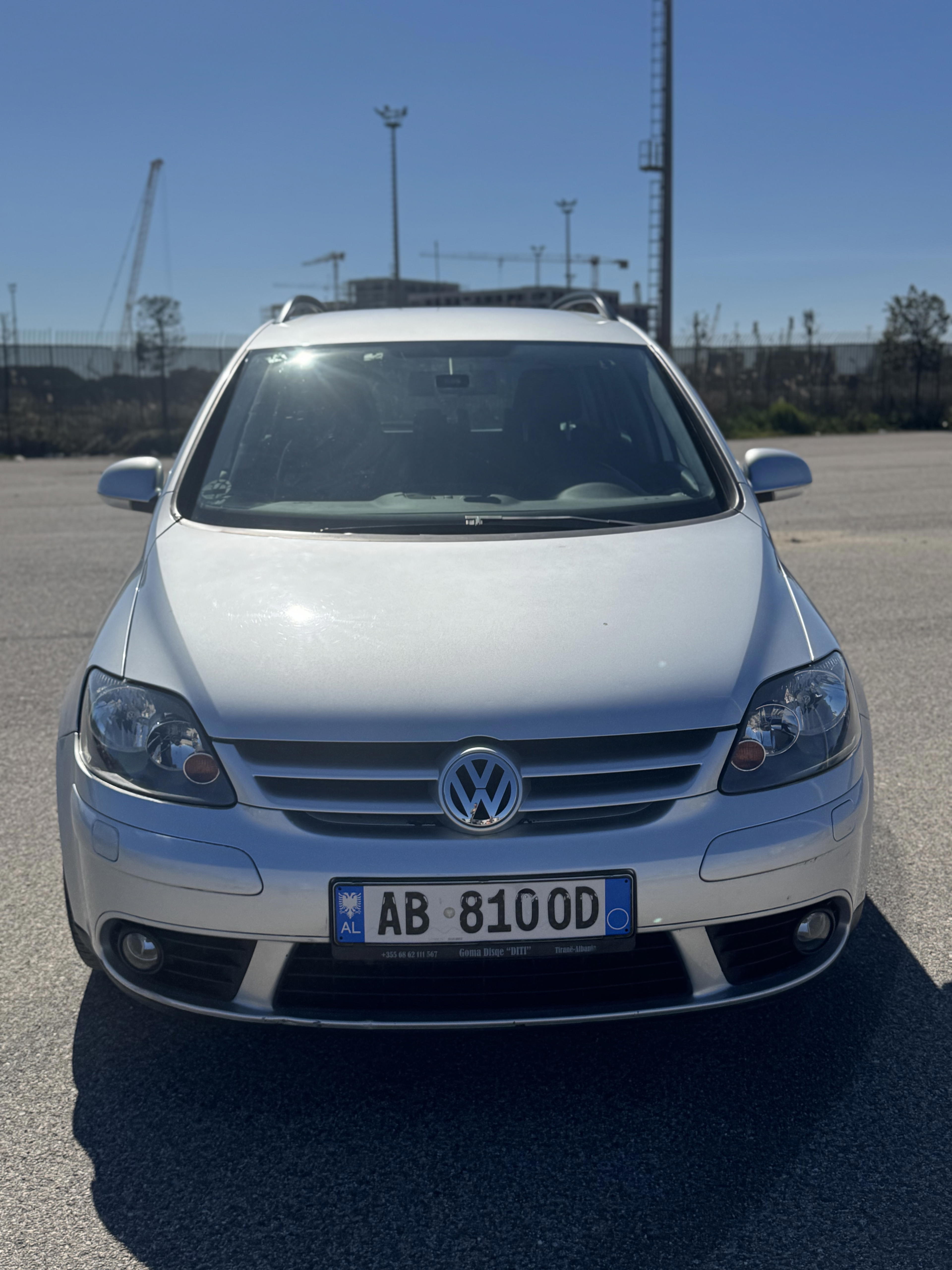 Volkswagen Golf Plus RentX Albania