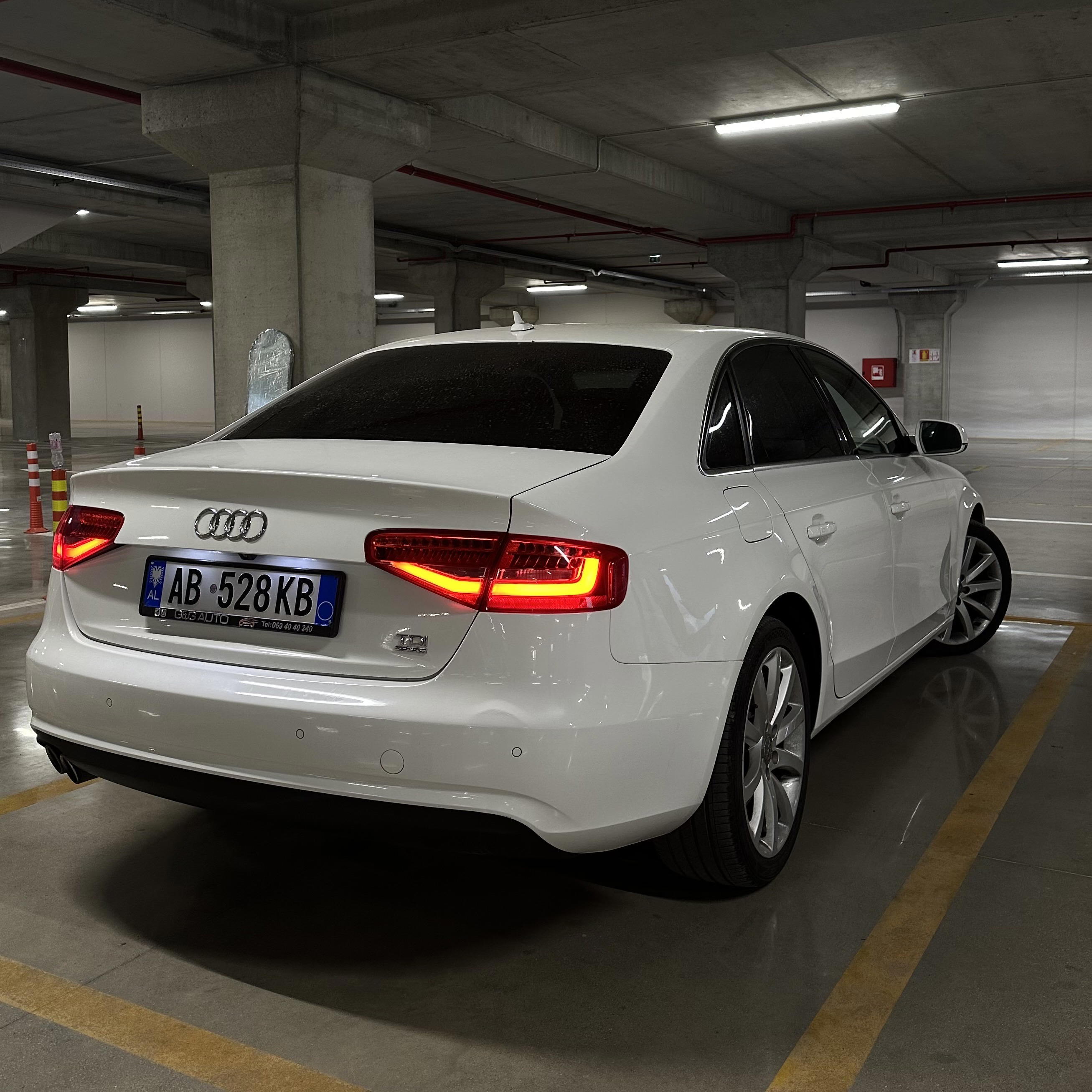 Audi A4 - side view