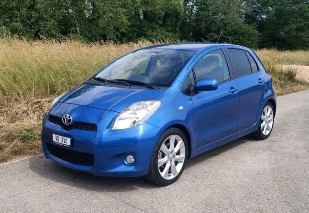 Toyota Yaris - main photo
