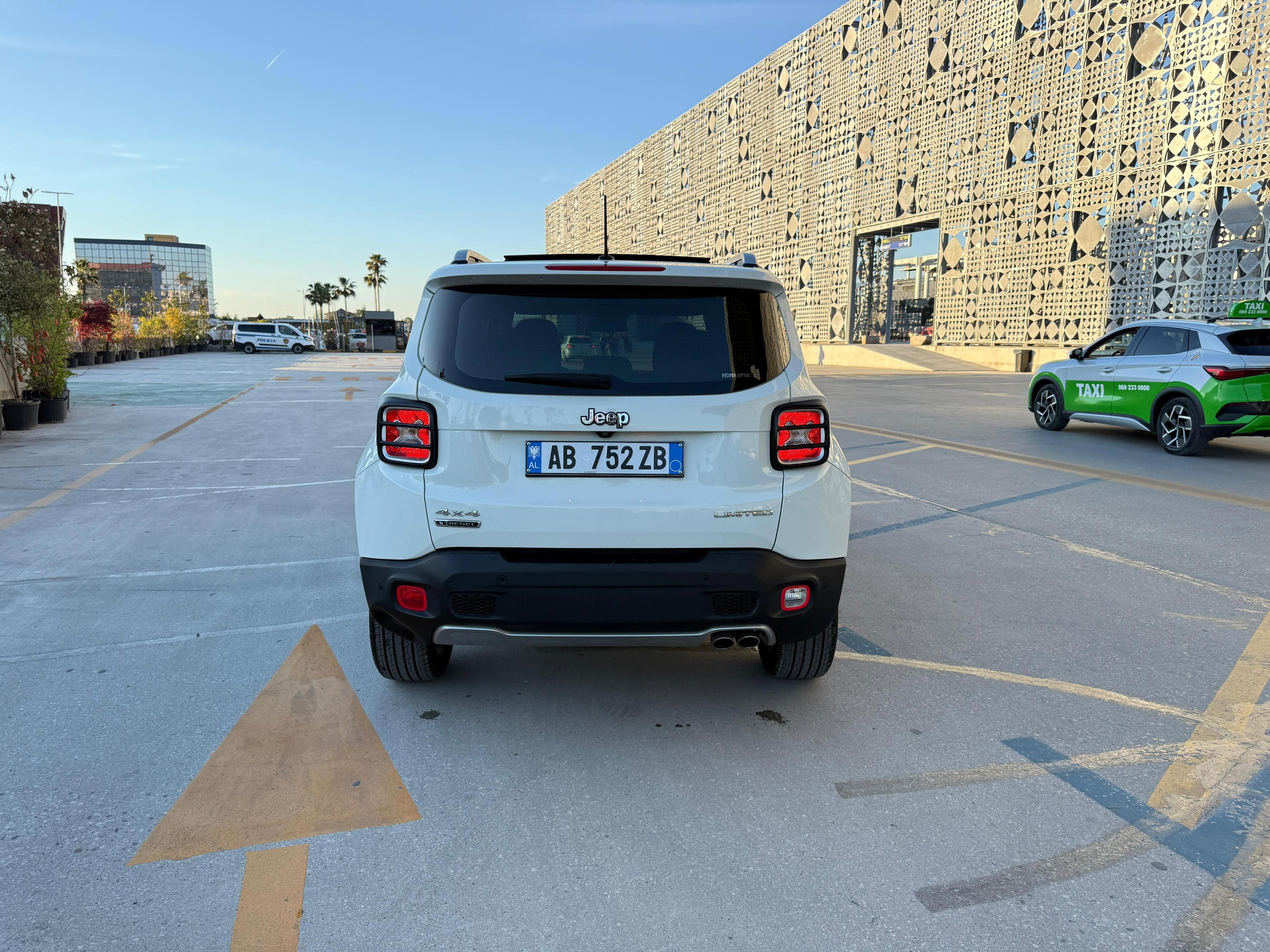 Jeep Renegade - photo 4