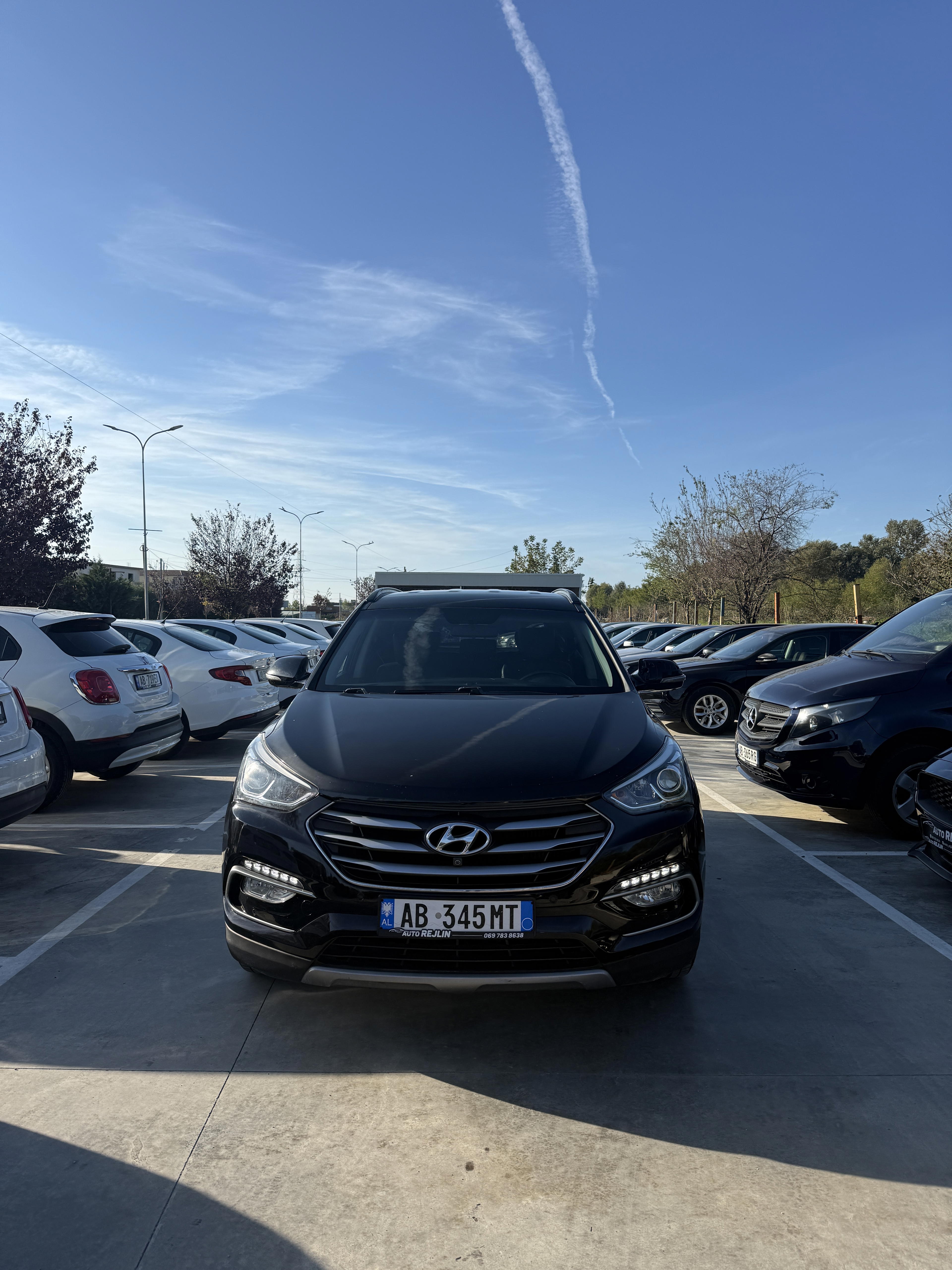 Hyundai Santa Fe RentX Albania