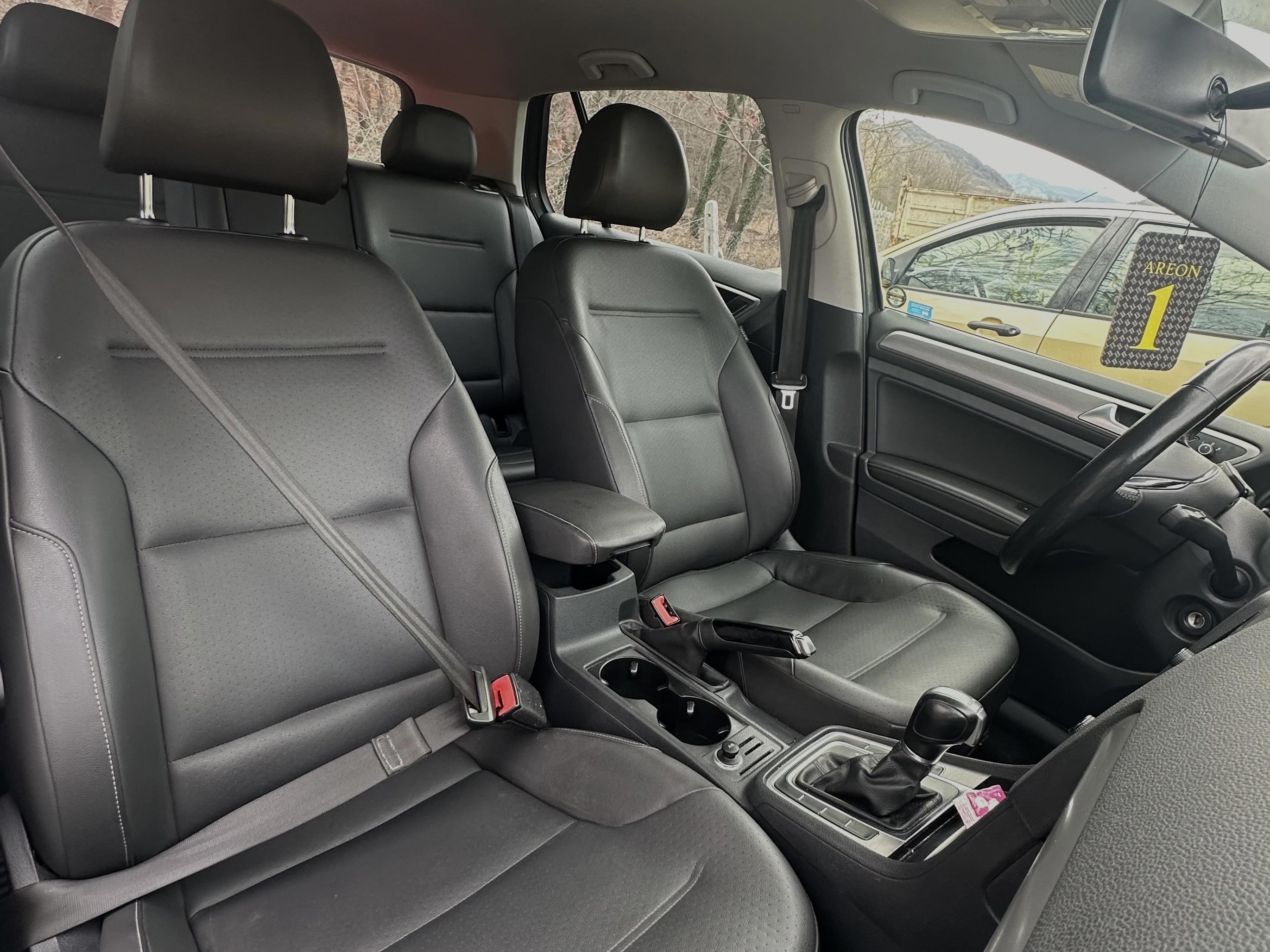 Volkswagen Golf - photo 4