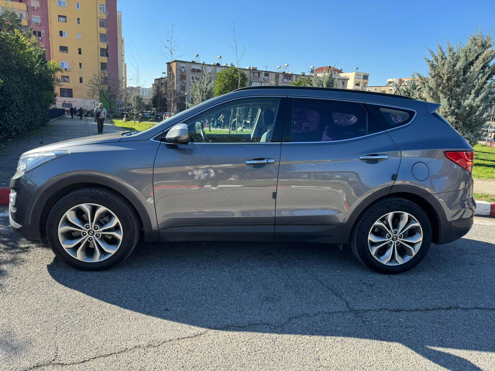 Hyundai Santa Fe - main photo