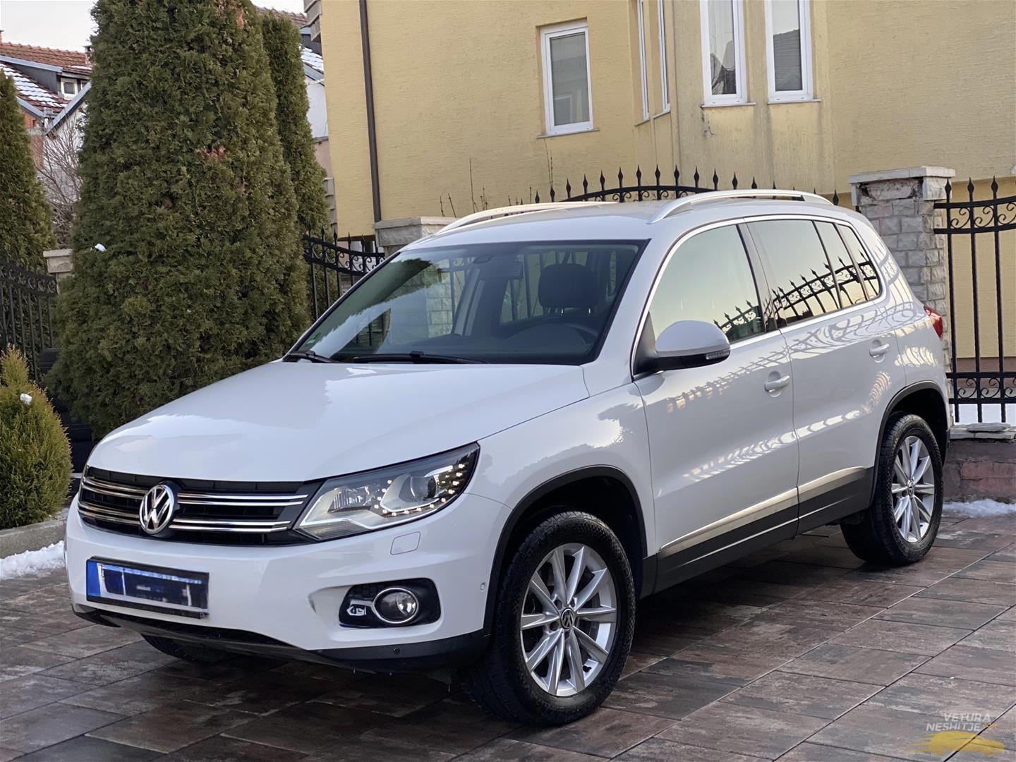 Volkswagen Tiguan - main photo