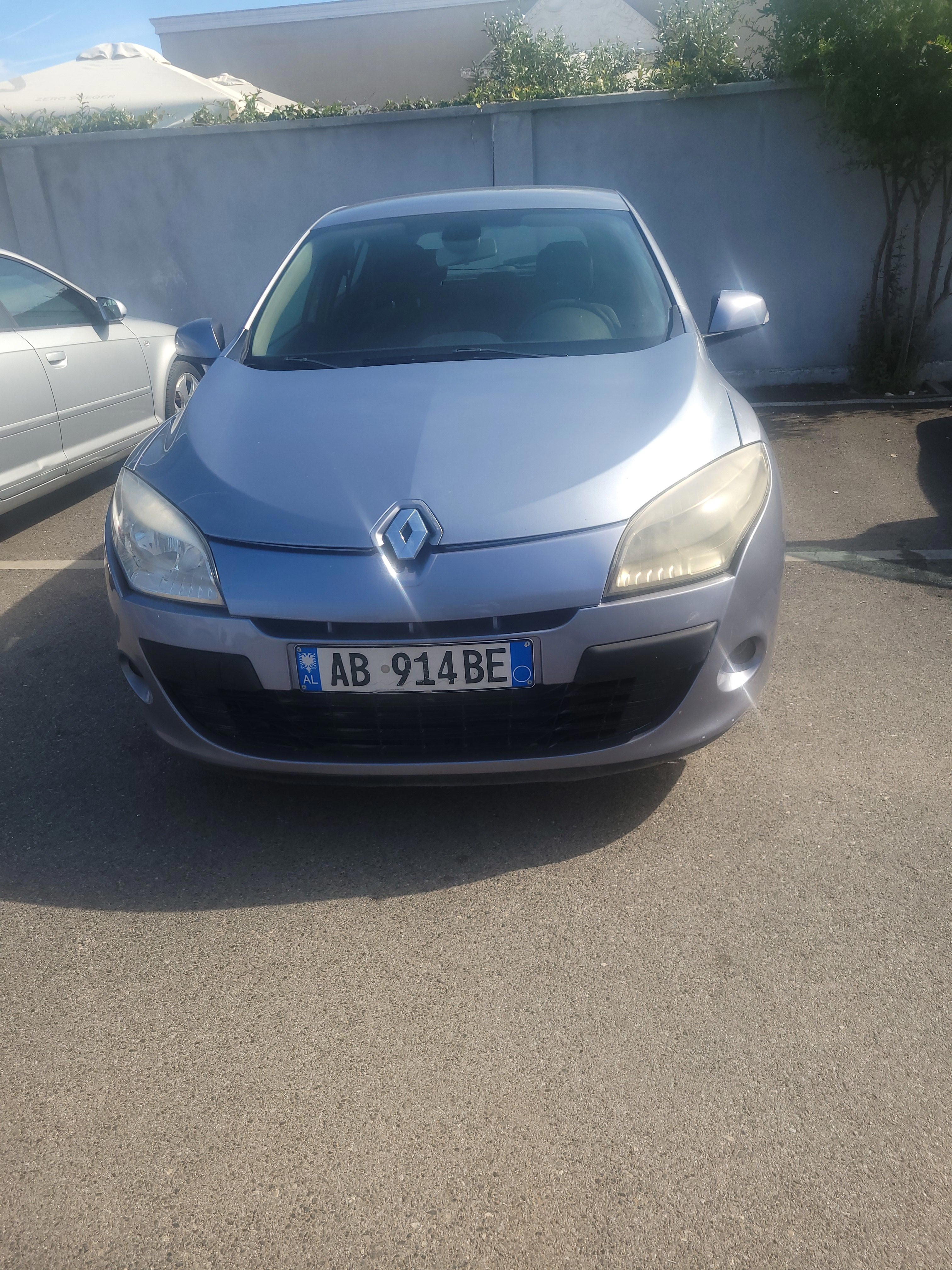 Renault Megane - main photo