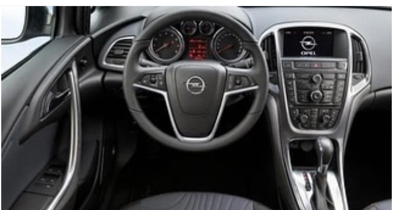 Opel Astra - side view