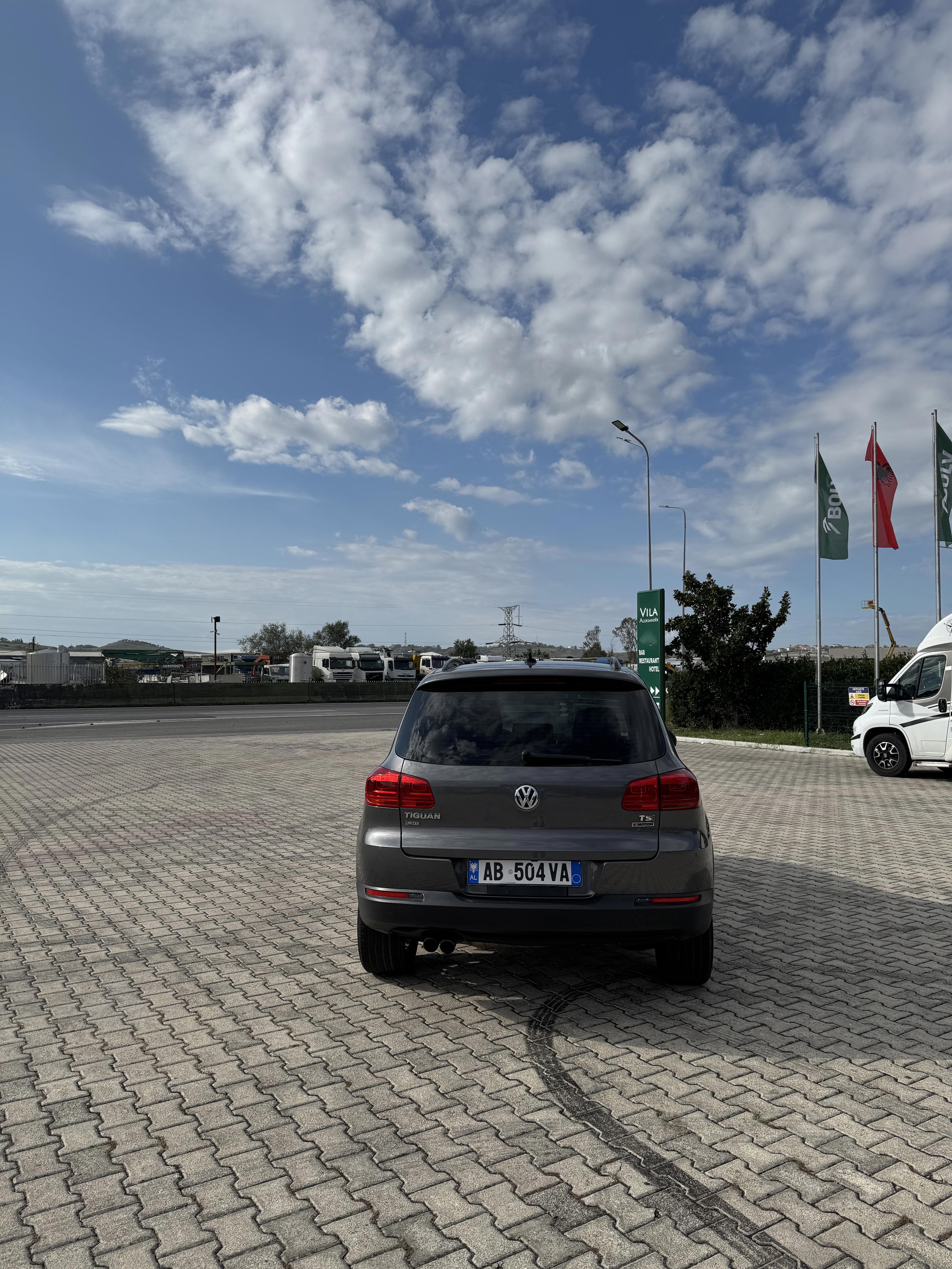 Volkswagen Tiguan - photo 4