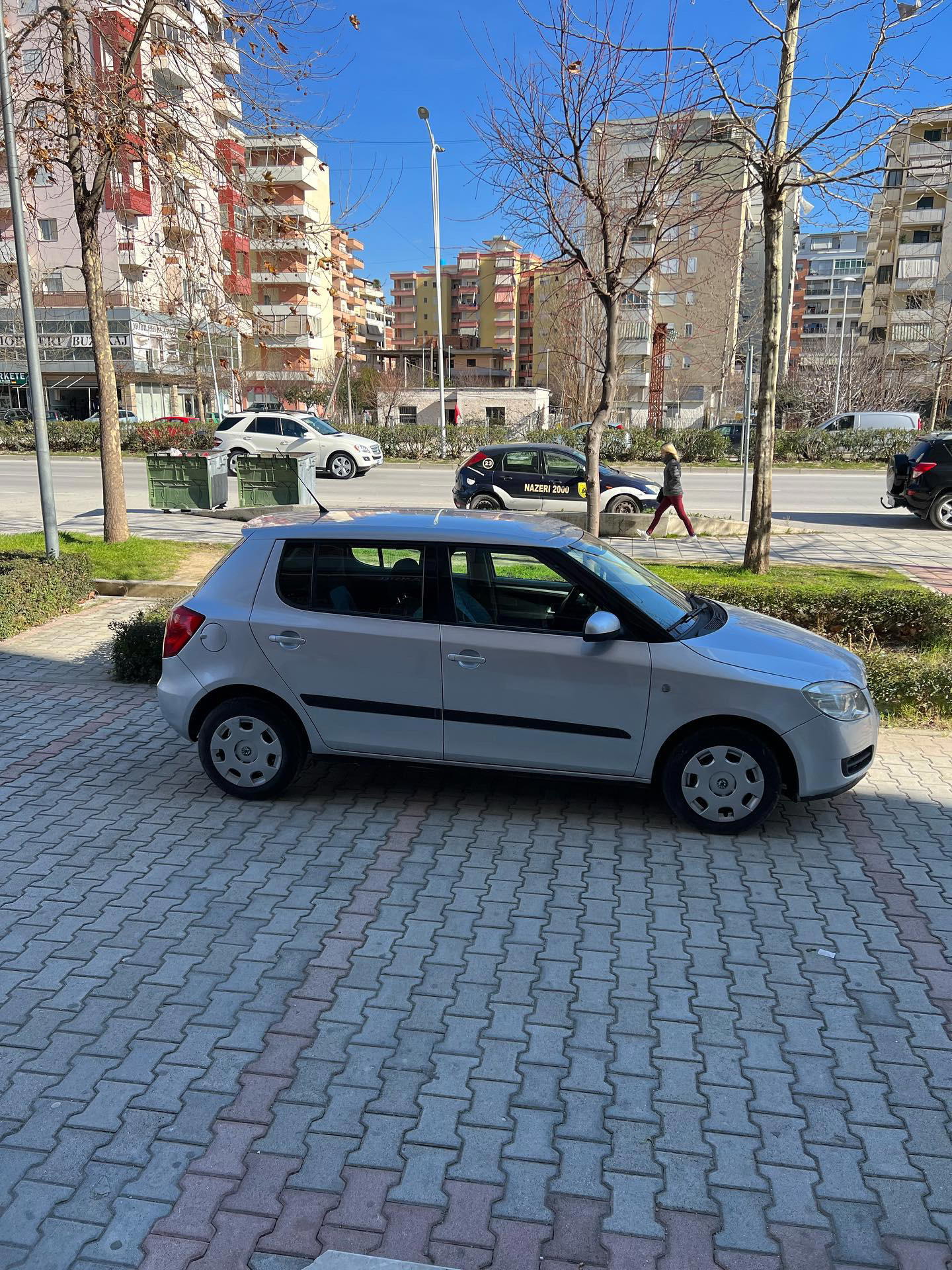 Skoda Fabia - side view