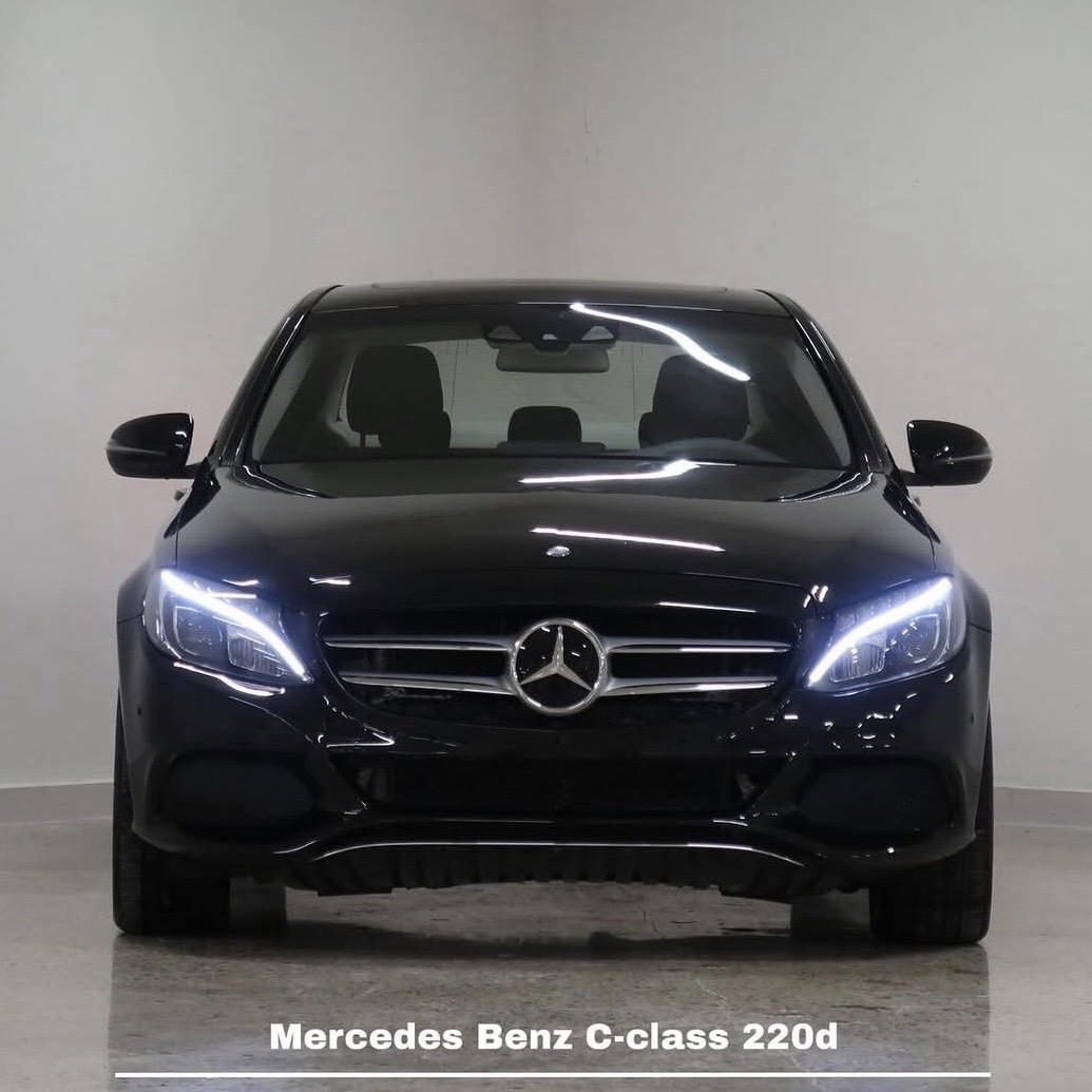 Mercedes-Benz C-Class - side view