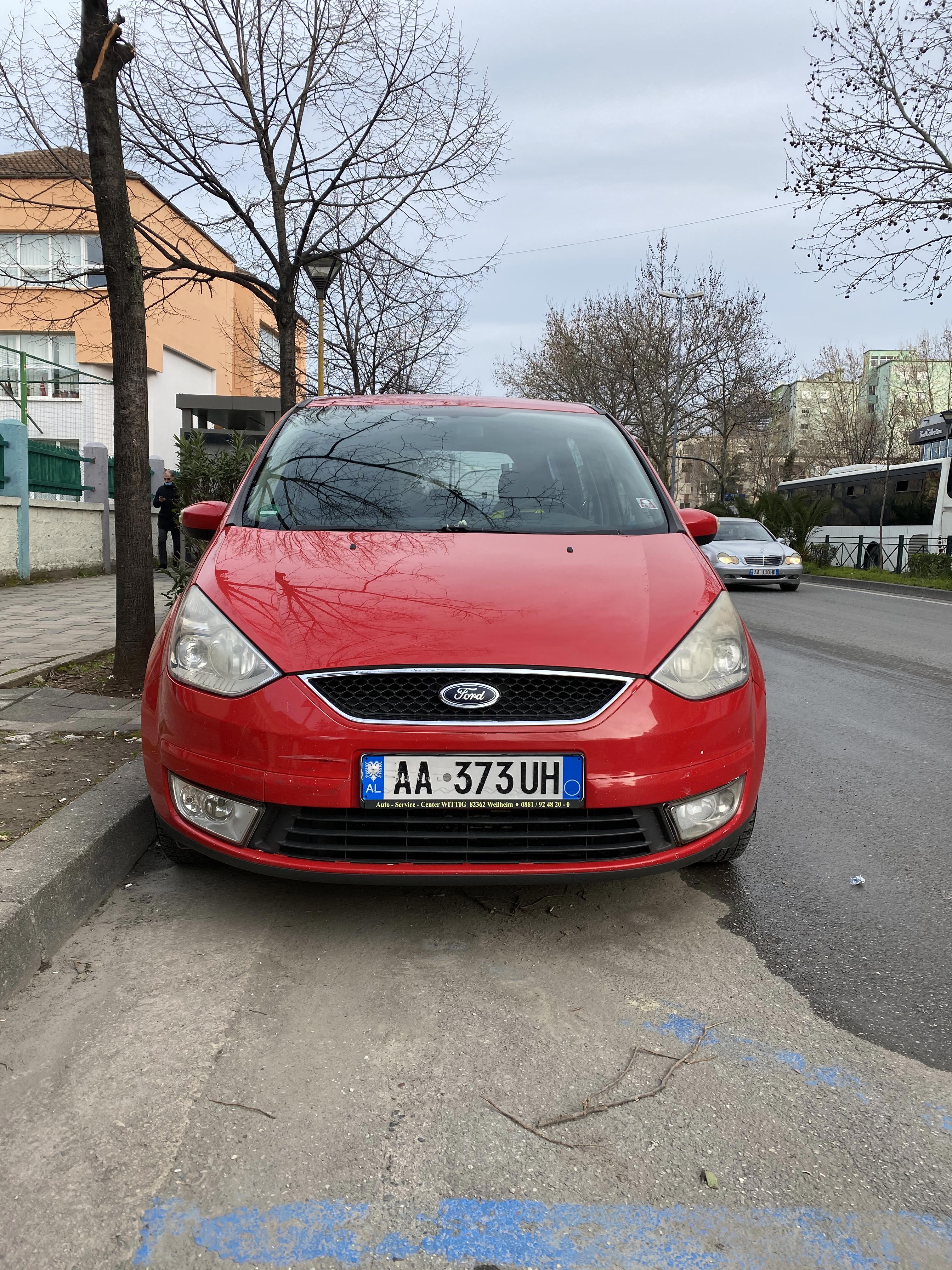 Ford Transit 150 Van - photo 3