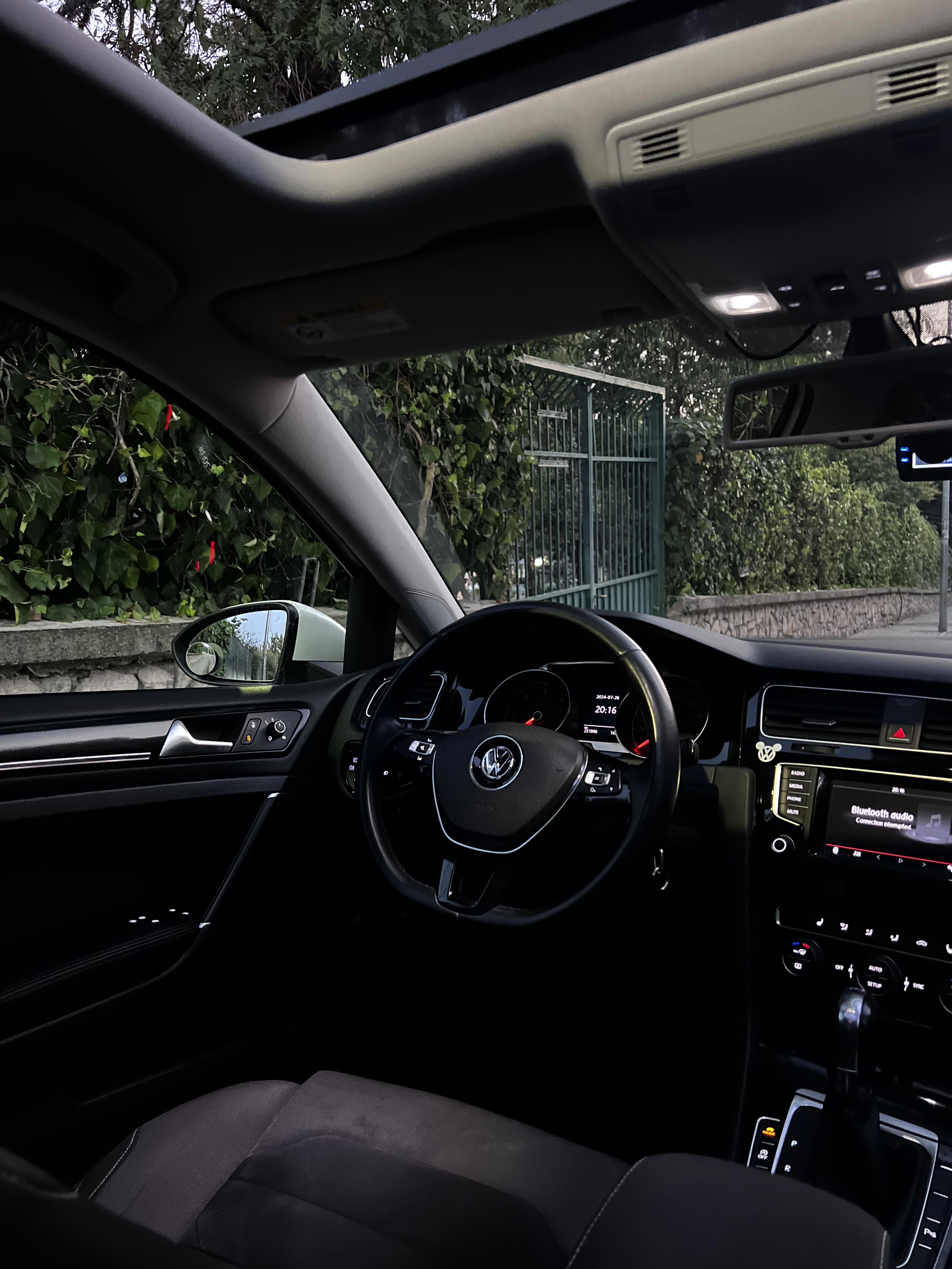 Volkswagen Golf - photo 4