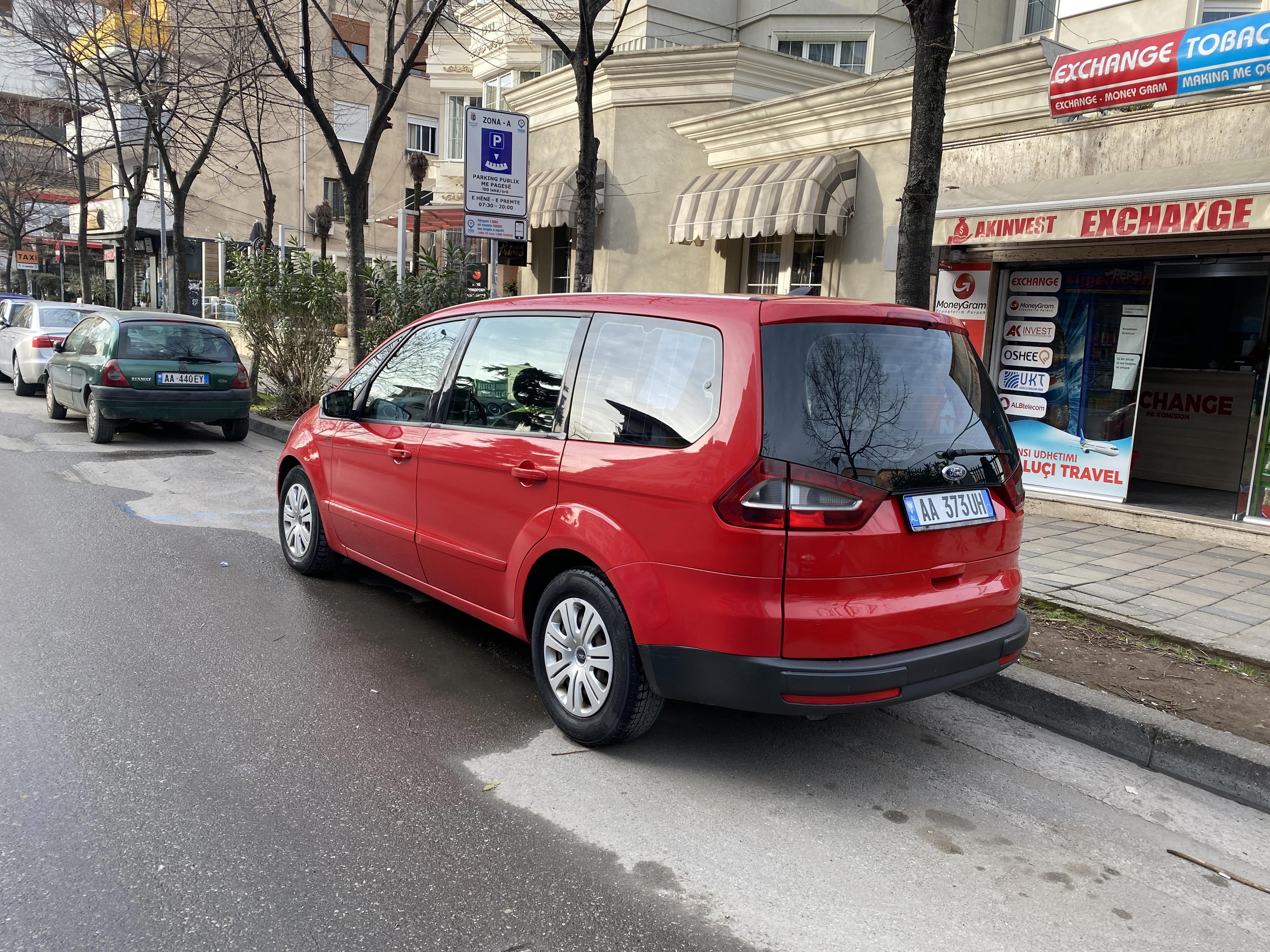 Ford Transit 150 Van - photo 4