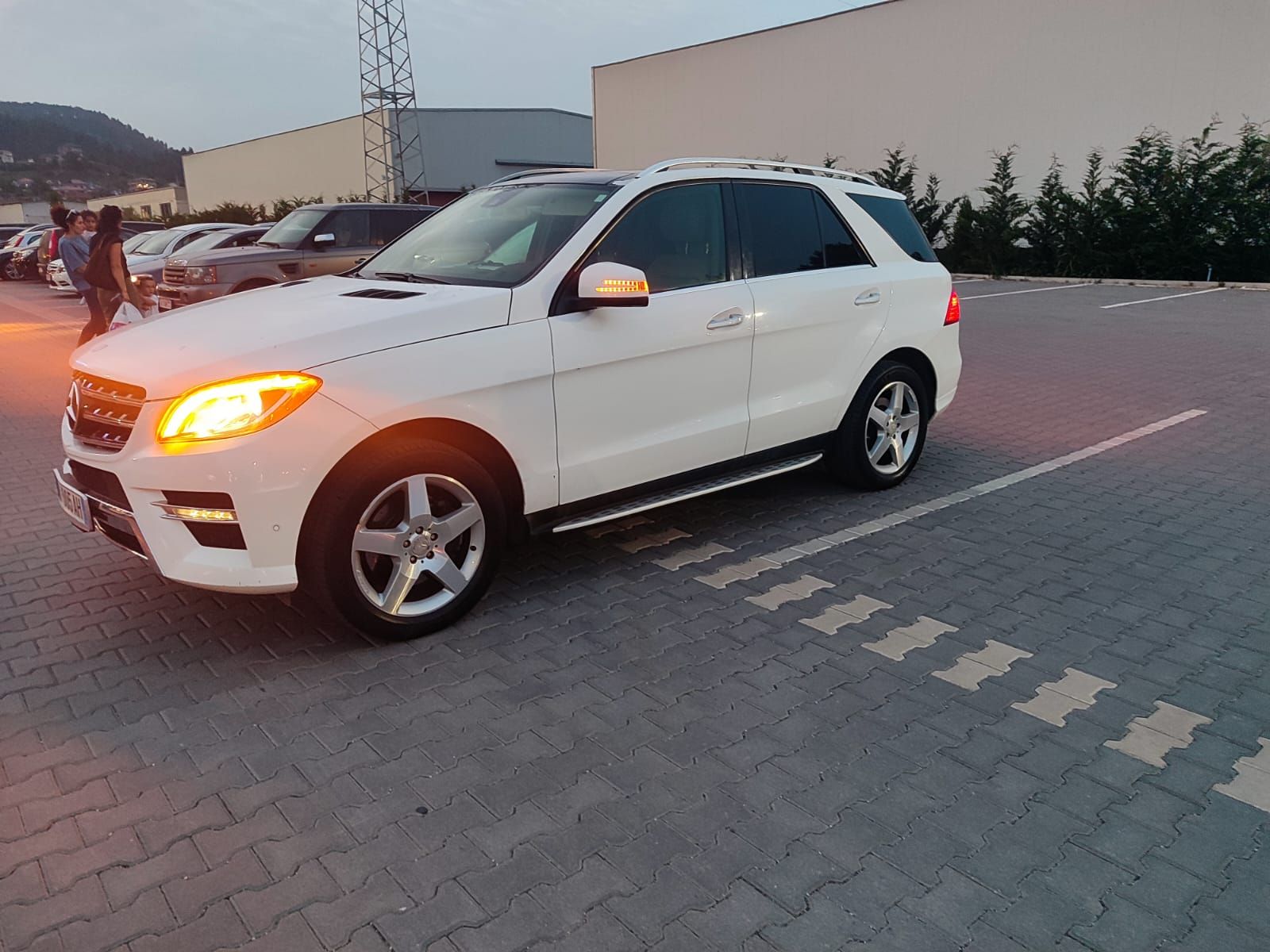 Mercedes-Benz ML Class - main photo