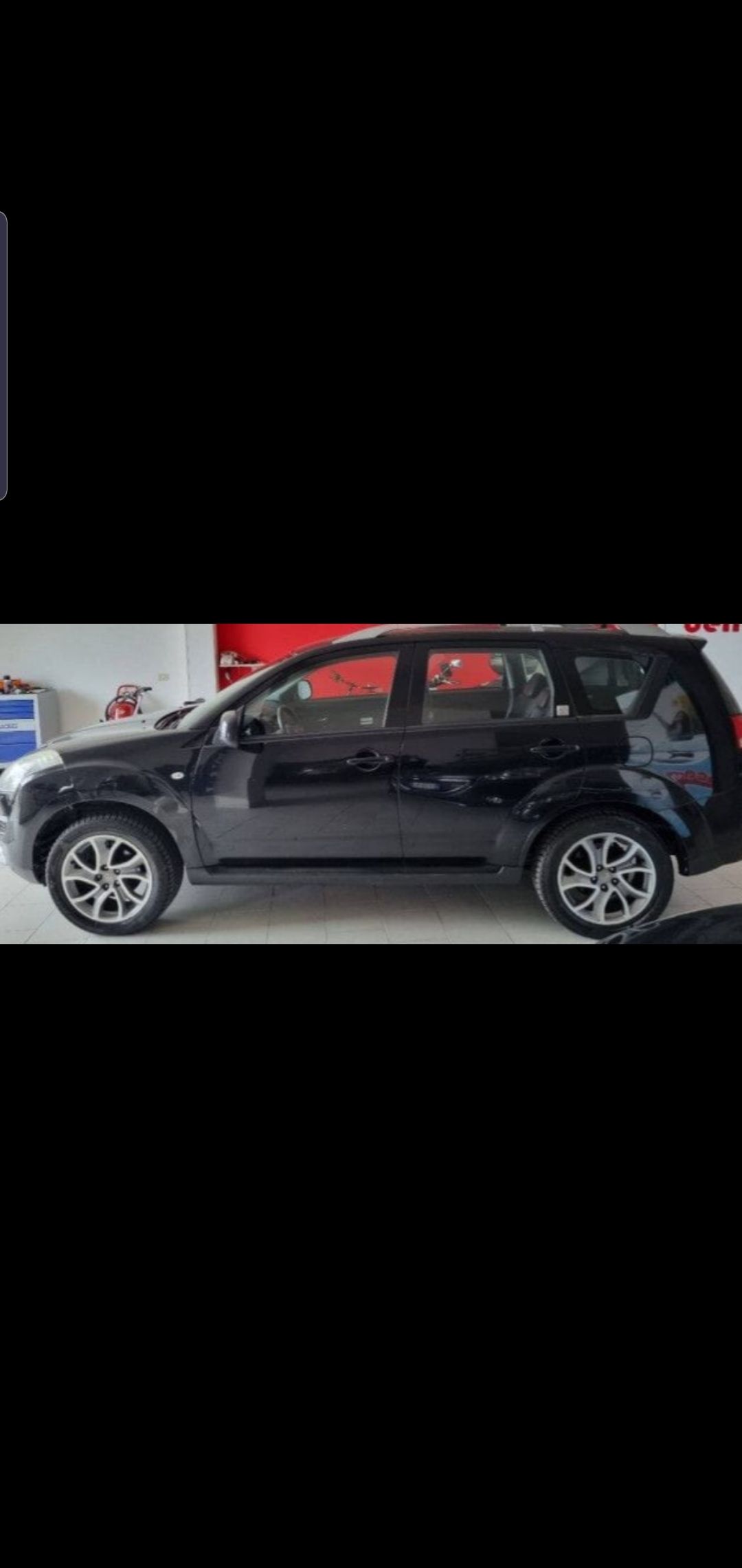 Citroen C-Crosser - side view