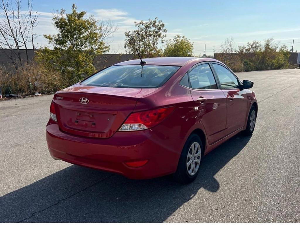 Hyundai Accent - side view