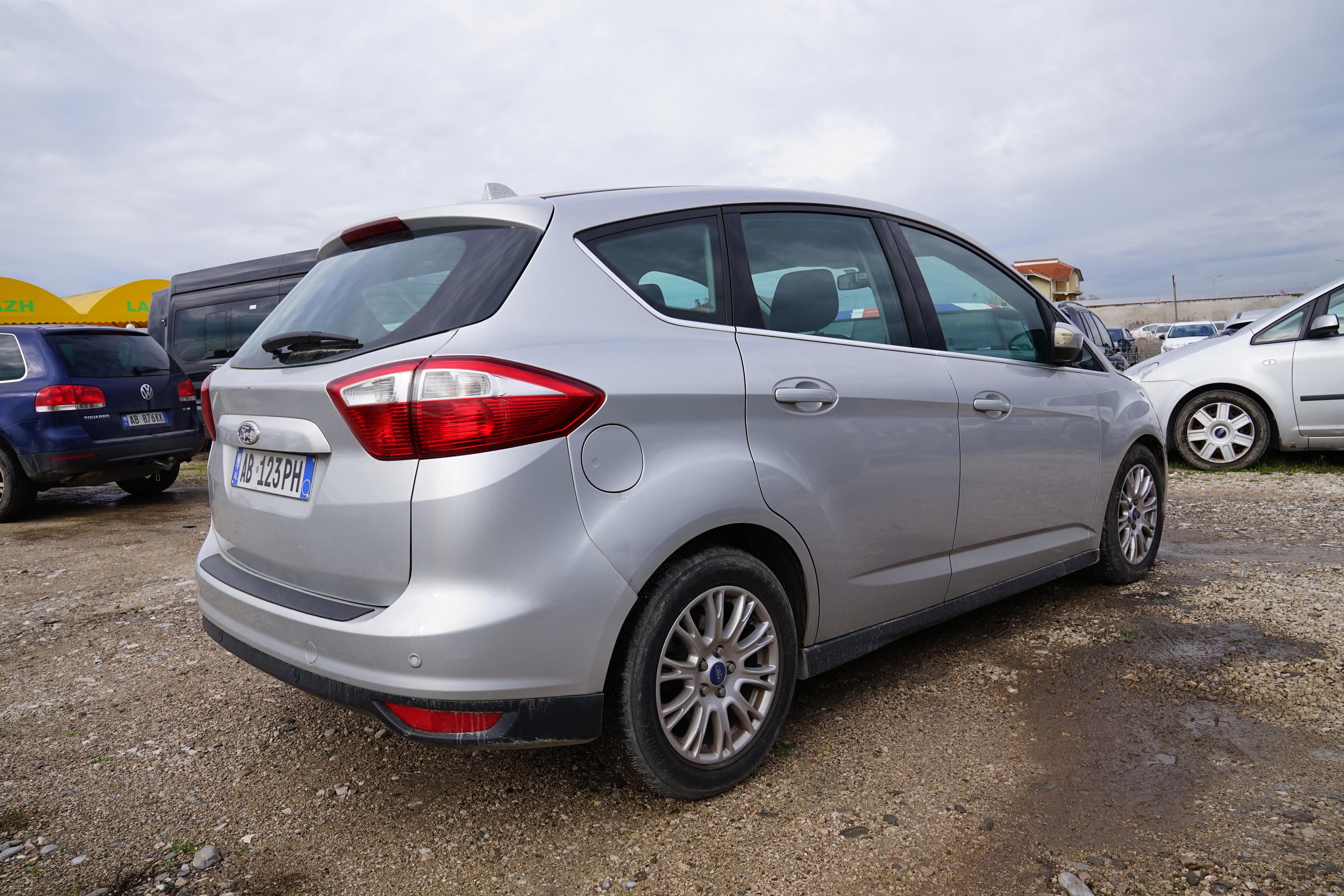 Ford C-MAX Energi - side view