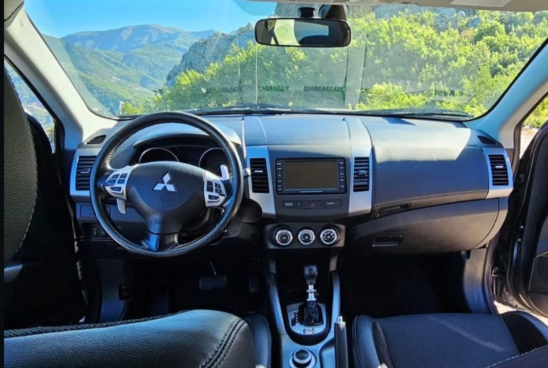 Mitsubishi Outlander - photo 4