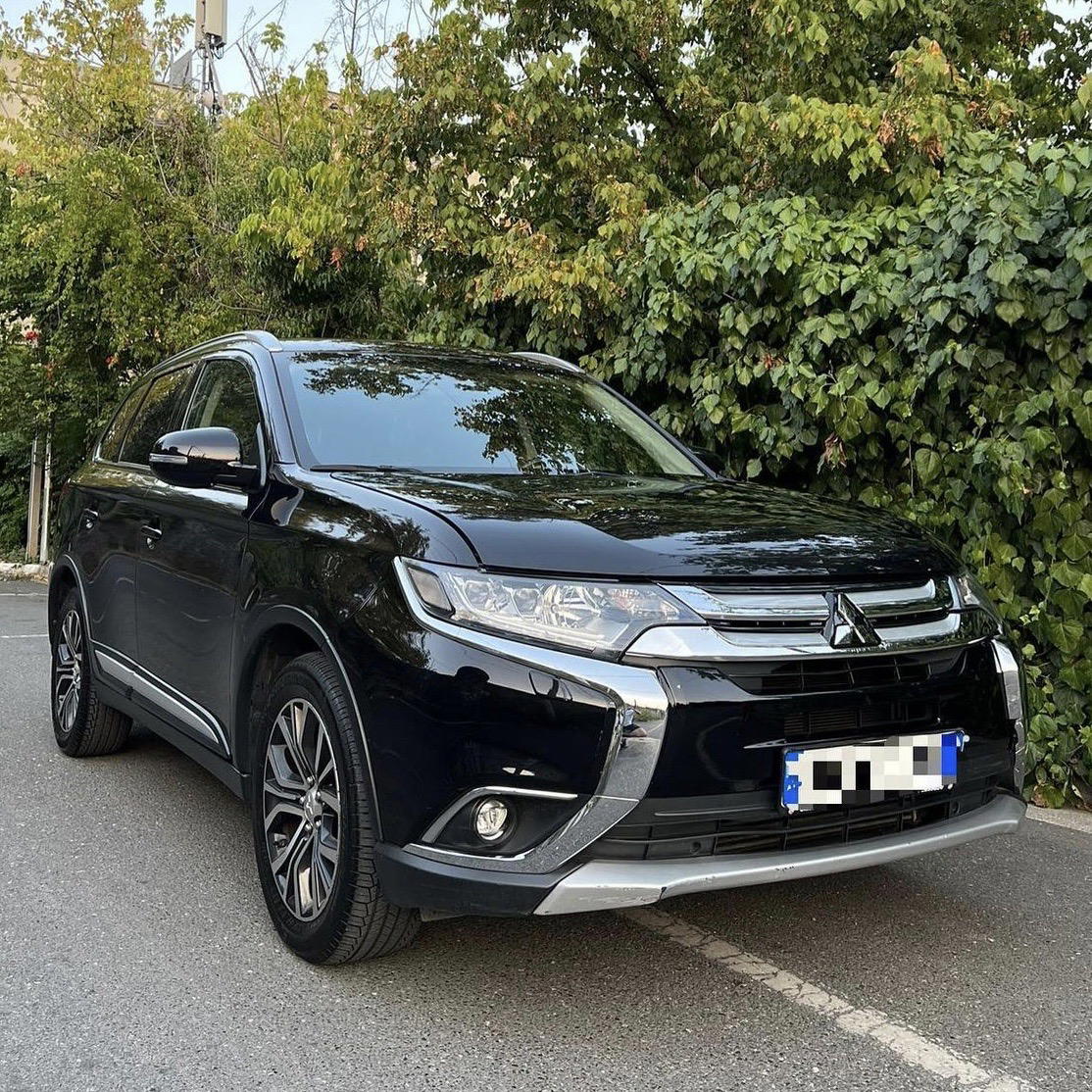 Mitsubishi Outlander for rent