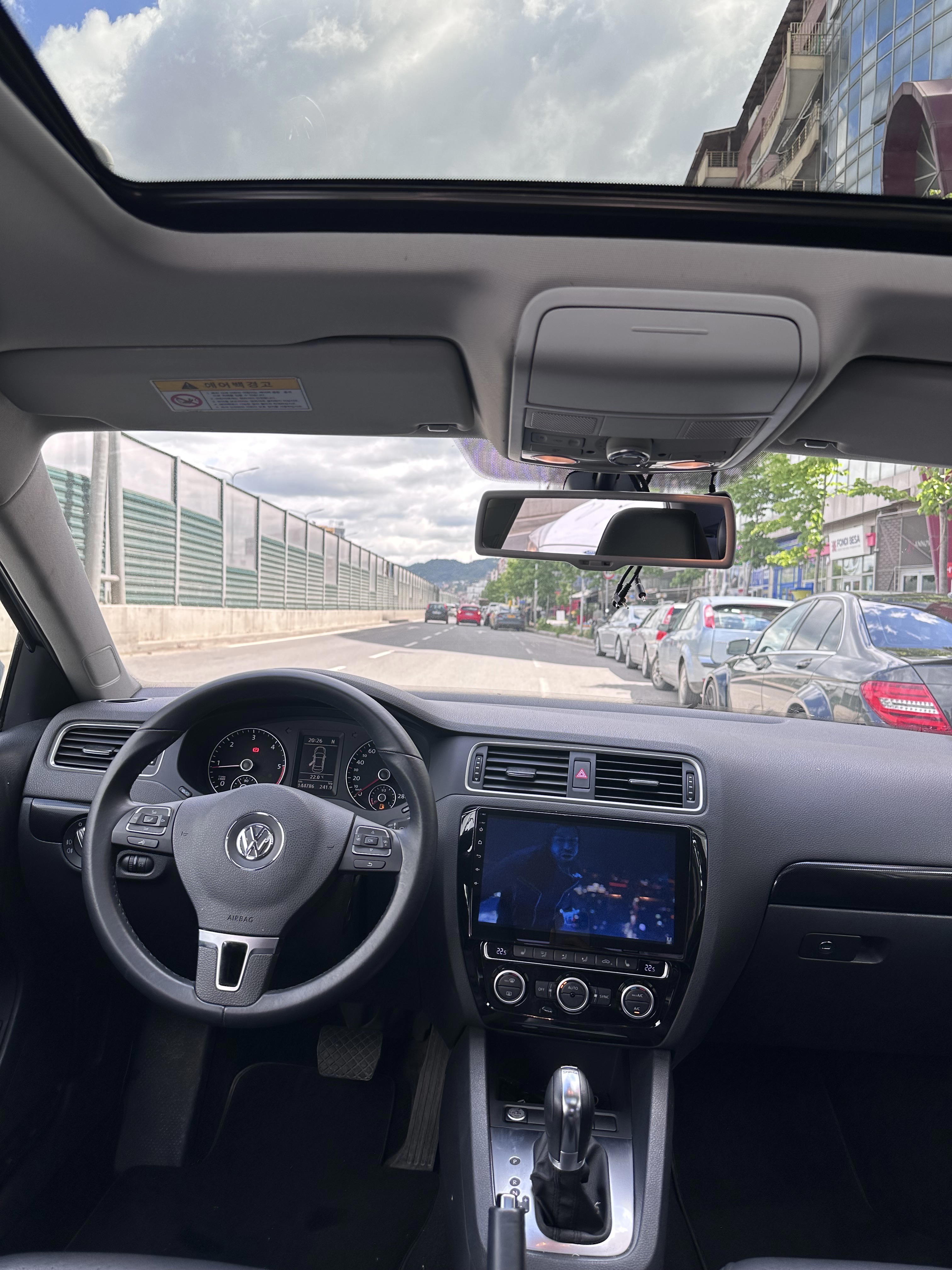 Volkswagen Jetta - photo 3