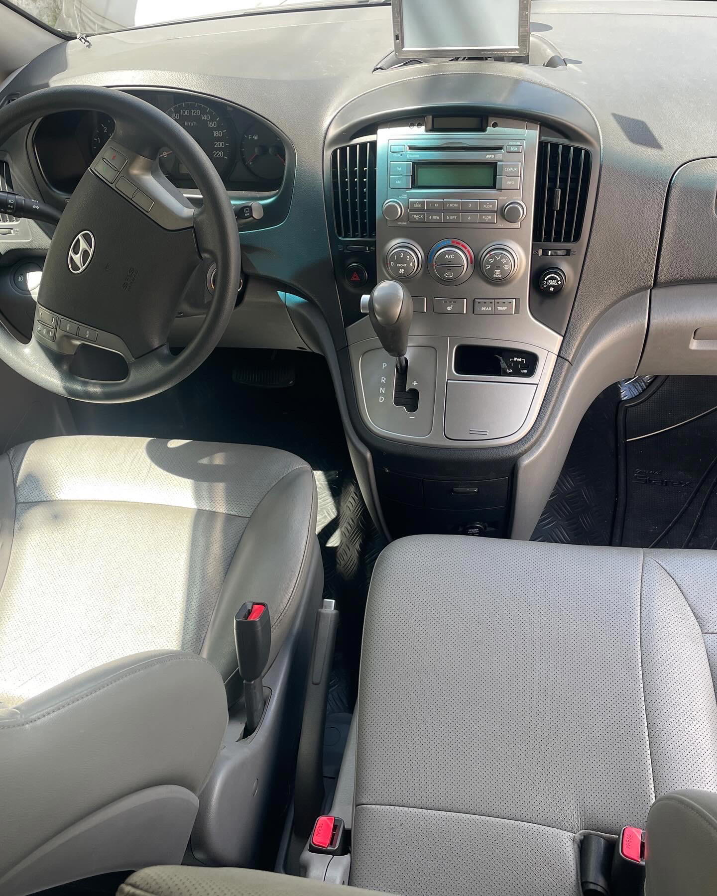 Hyundai Starex - photo 4