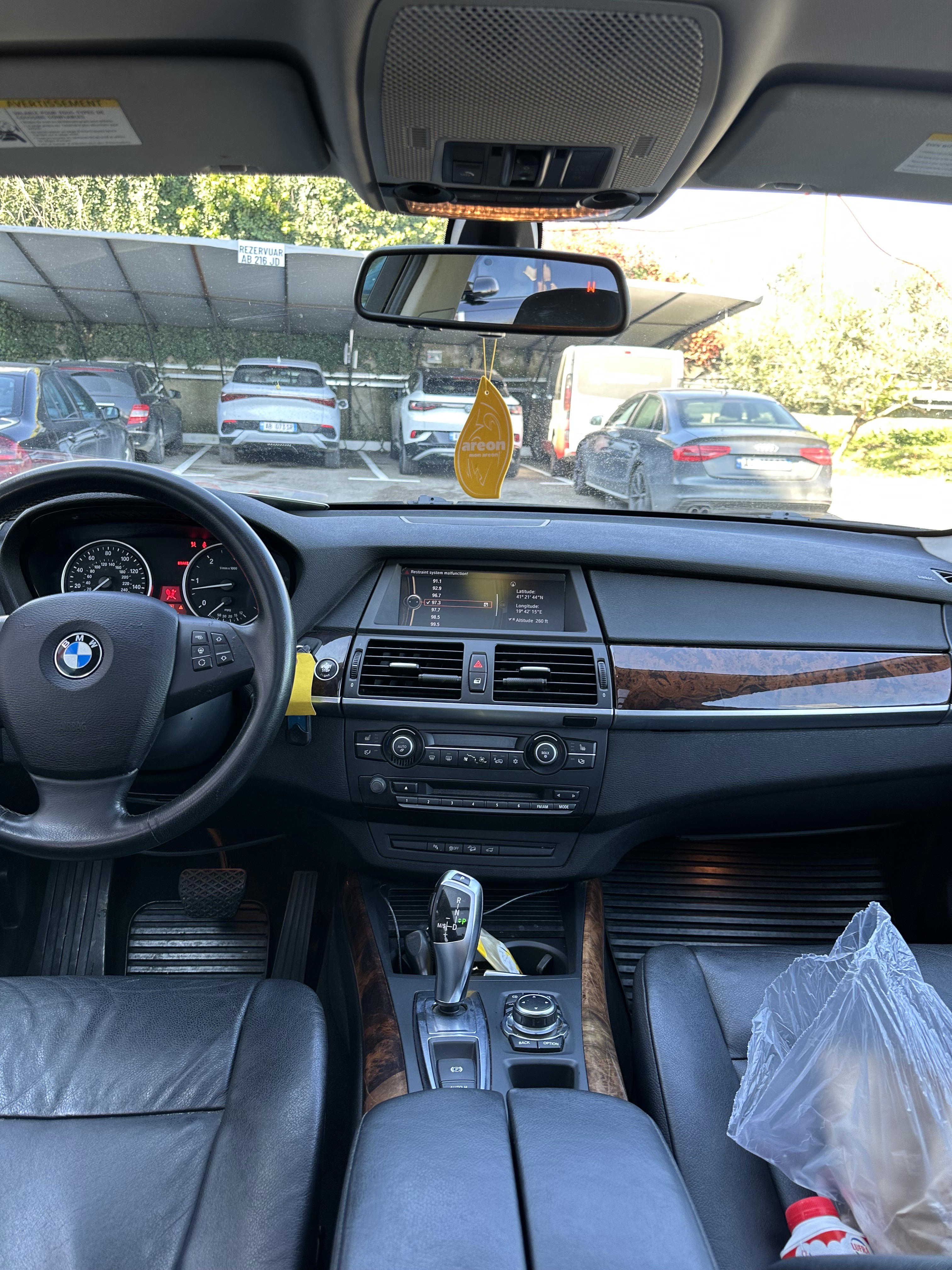 BMW X5 - photo 3