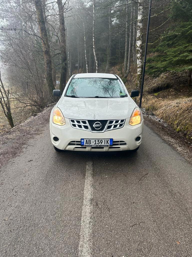 Nissan Rogue Sport - main photo