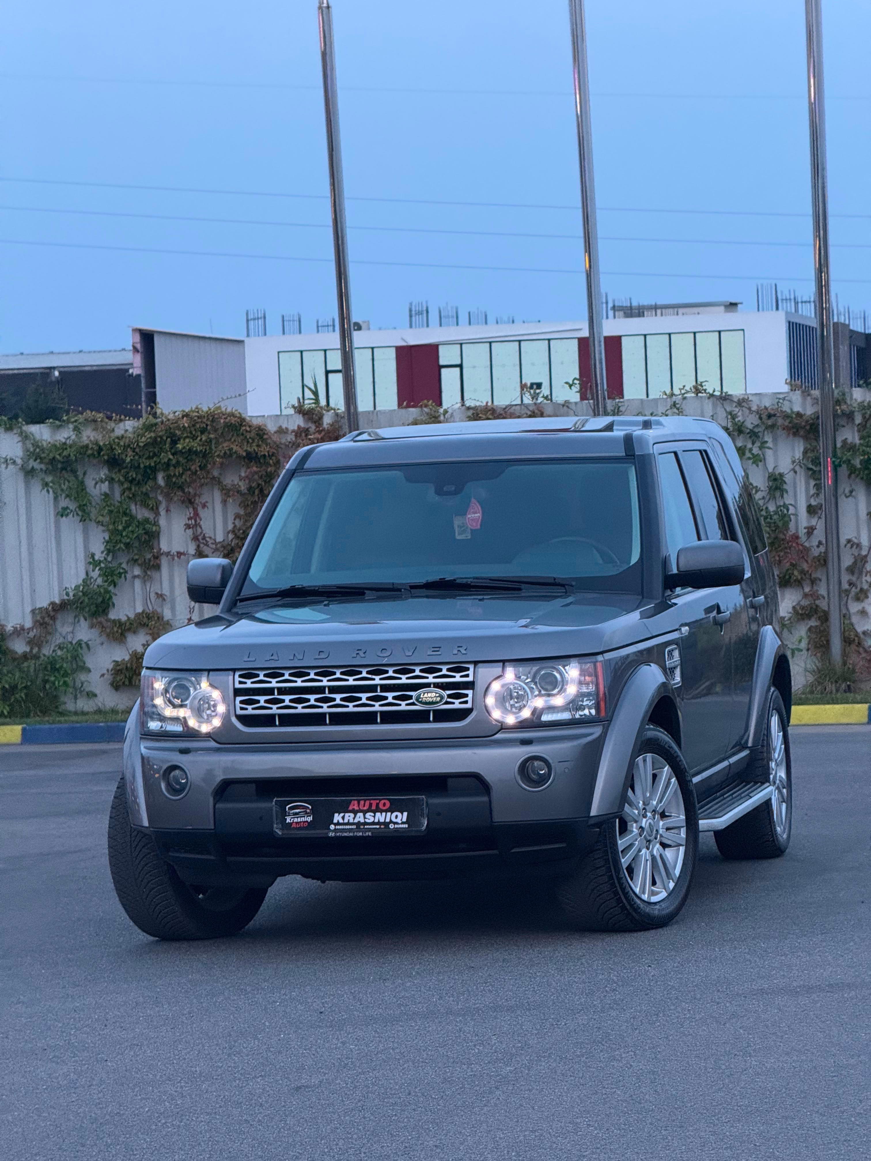 Land Rover Discovery - main photo
