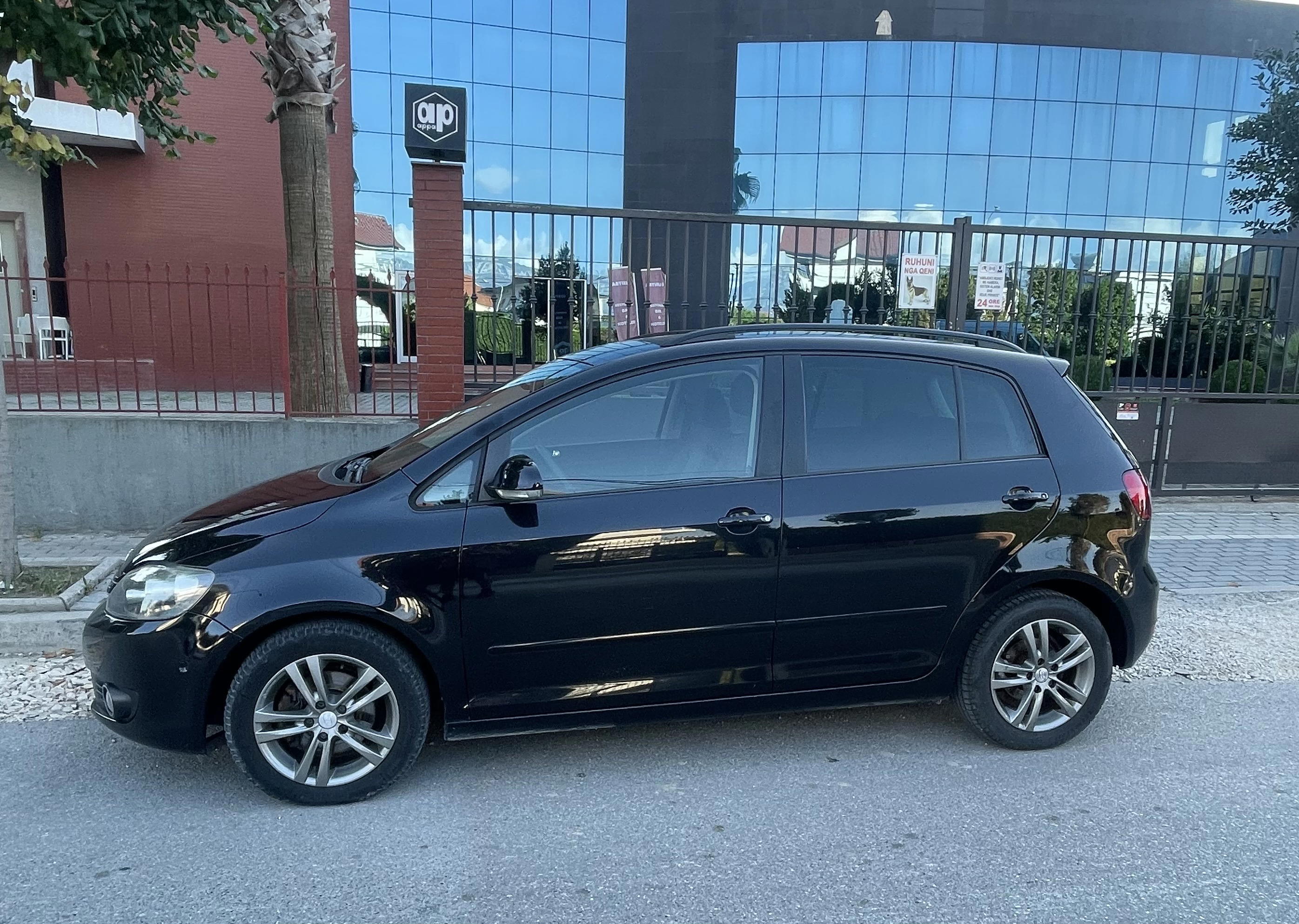 Volkswagen Golf Plus - main photo